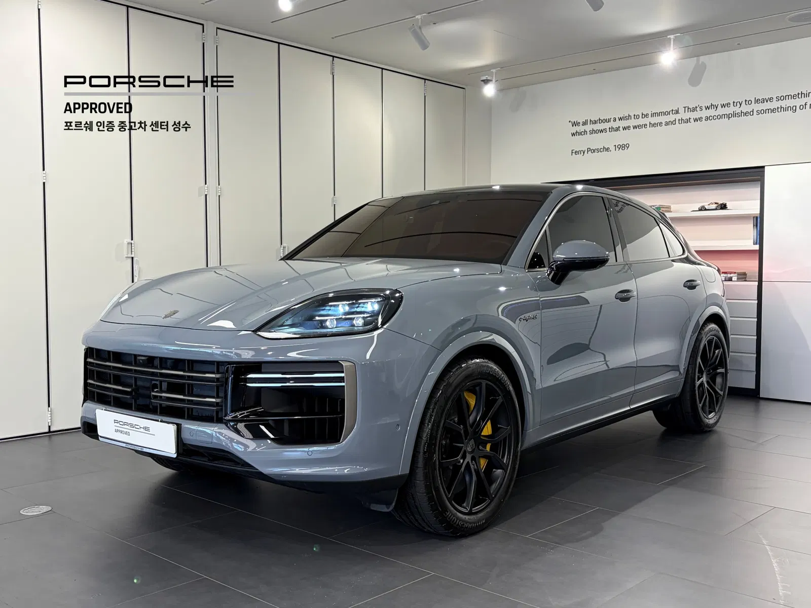 Porsche Cayenne (PO536) 4.0 Turbo E-Hybride Coupé 2025 — photo 1 sur 26