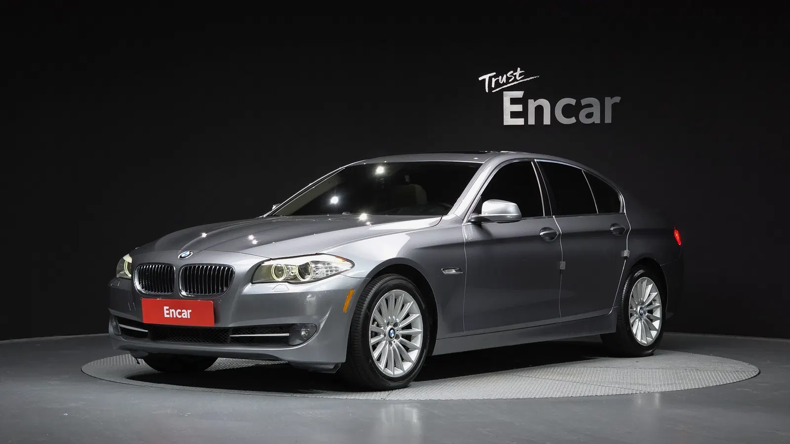 BMW Série 5 (F10) 535i 2013 — photo 1 sur 20
