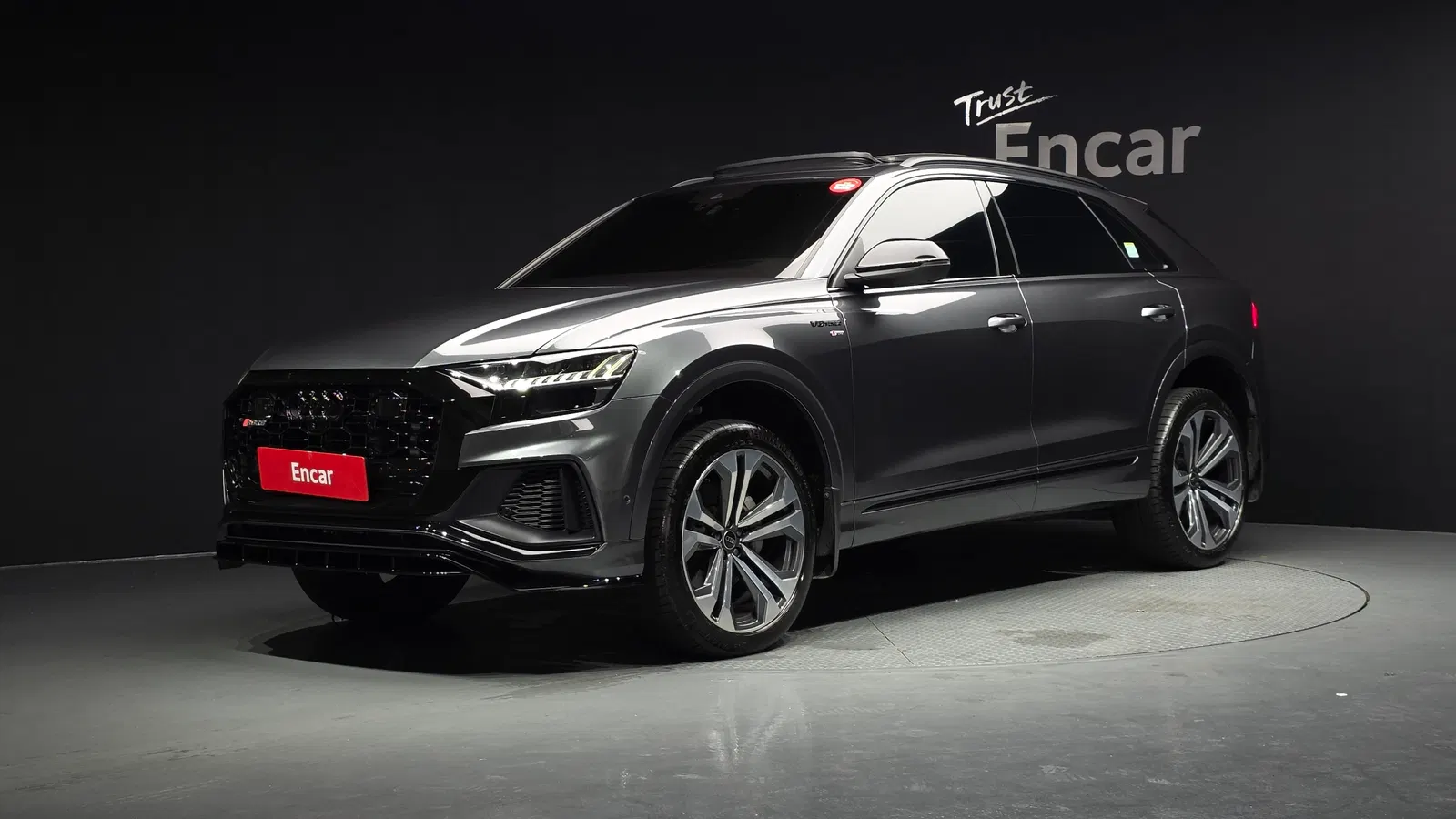 Audi Q8 (4M) 55 TFSI Quattro Premium 2023 — photo 1 sur 41