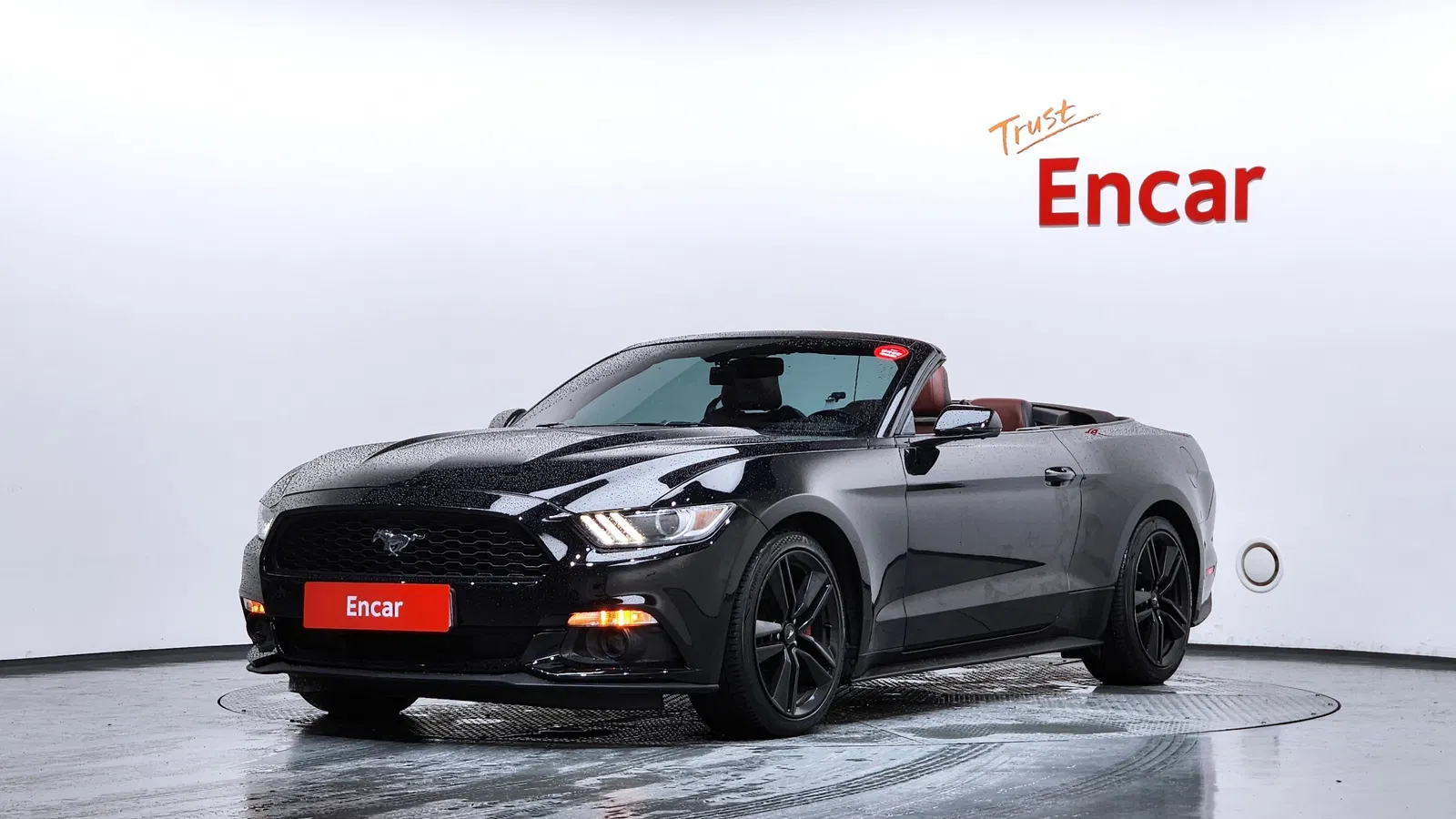 Ford Mustang Convertible 2017 — photo 1 sur 20