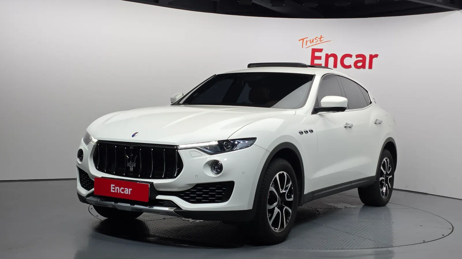 Maserati Levante 3.0 AWD 2017 — photo 1 sur 20