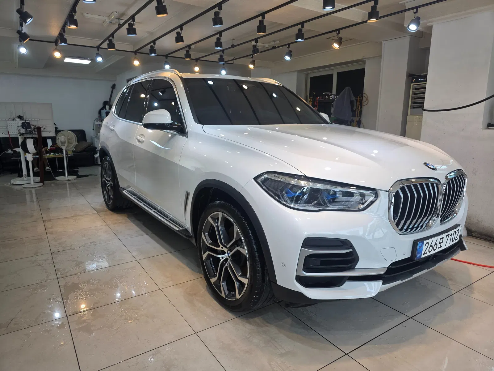 BMW X5 (G05) xDrive 40i xLine 2022 — photo 1 sur 22