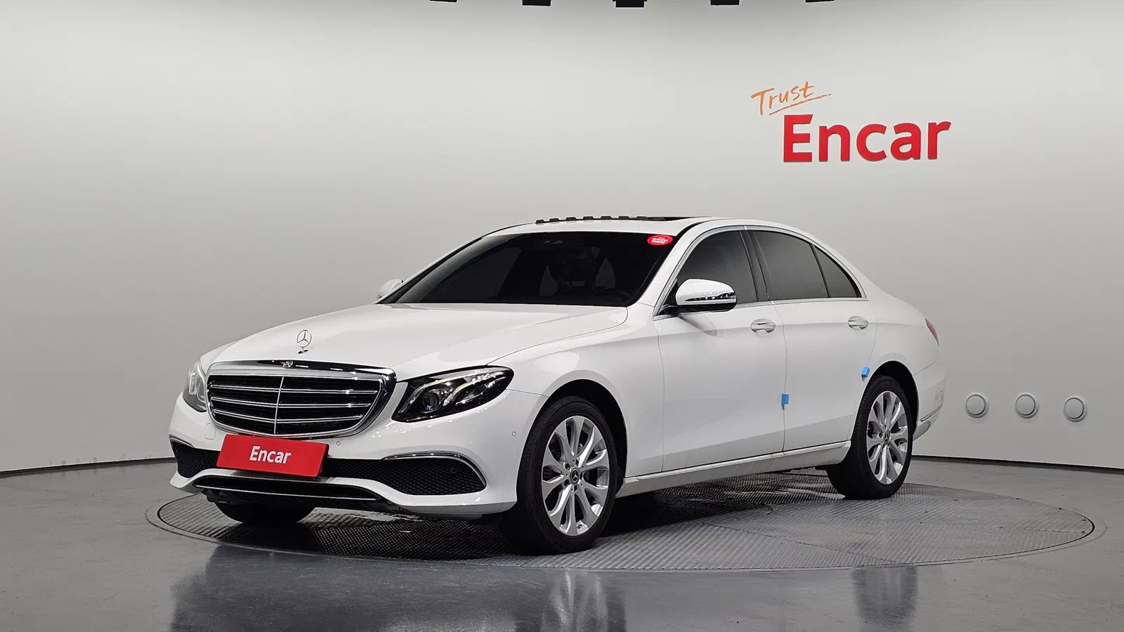 Mercedes-Benz Classe E E220d 4MATIC Exclusive (W213) 2020 — photo 1 sur 30