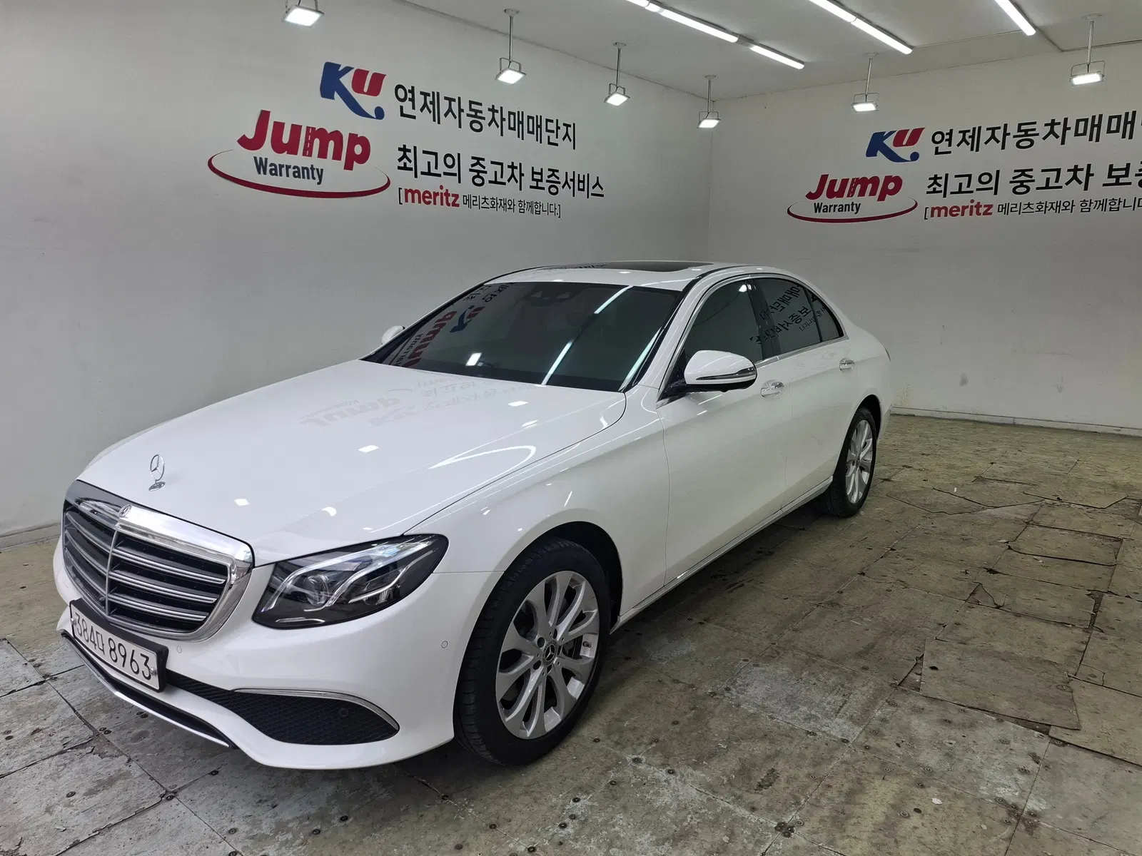 Mercedes-Benz Classe E E300 4MATIC Exclusive (W213) 2019 — photo 1 sur 26