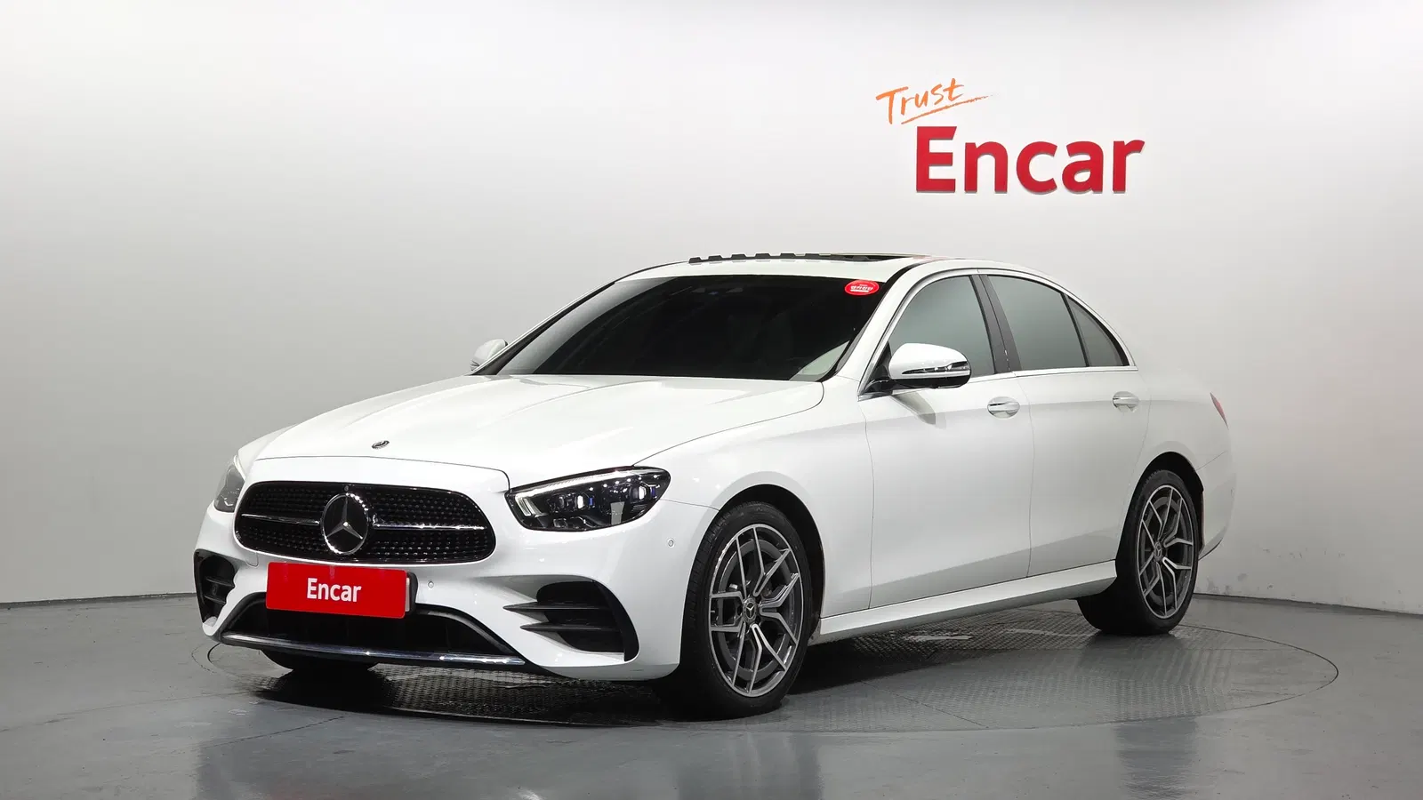 Mercedes-Benz Classe E AMG Line · E220d 4MATIC (W213) 2021 — photo 1 sur 36
