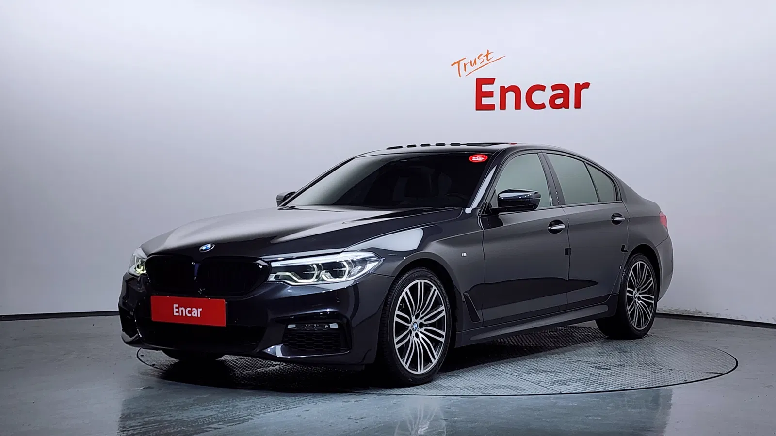 BMW Série 5 (G30) 530d M Sport 2017 — photo 1 sur 34