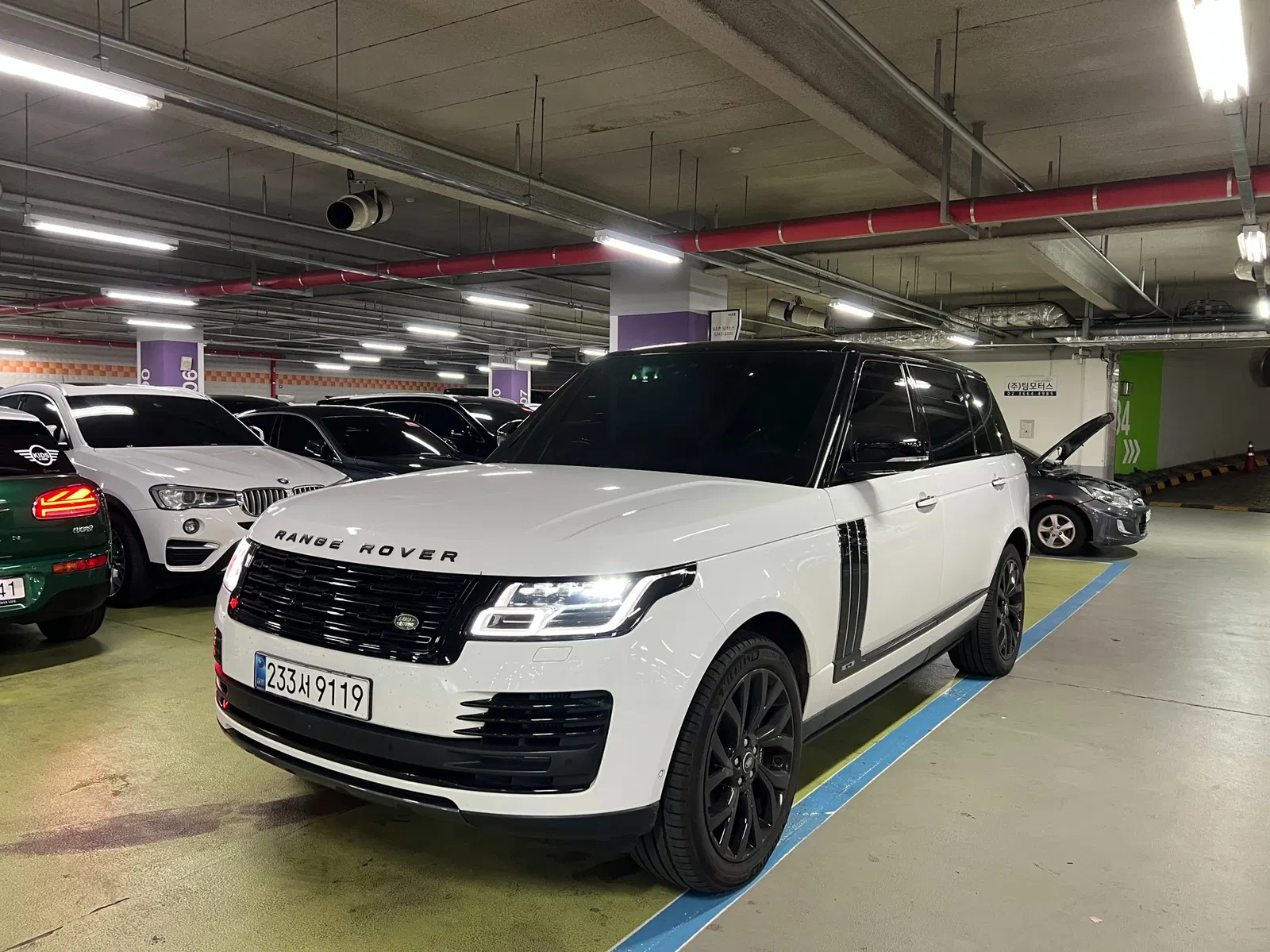 Land Rover Range Rover 4e génération 4.4 SDV8 AB LWB Diesel 2019 — photo 1 sur 26