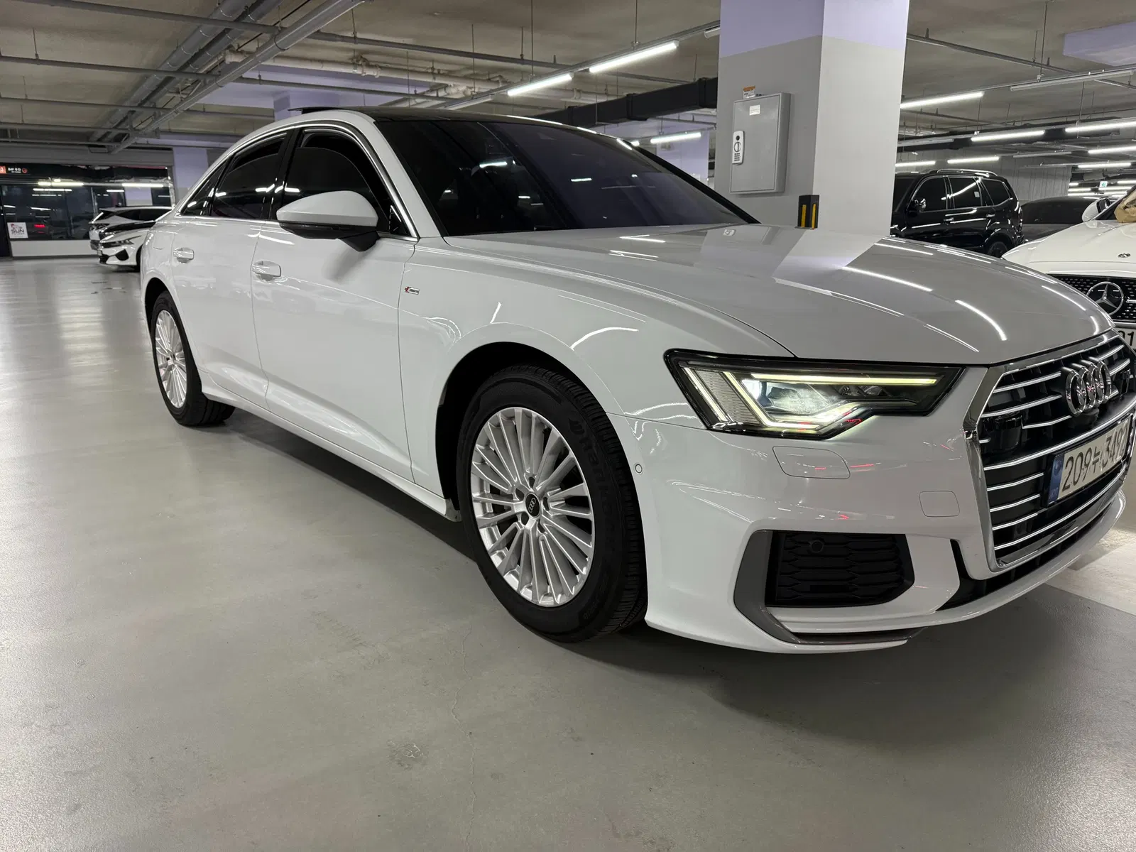 Audi A6 (C8) 45 TFSI Premium 2021 — photo 1 sur 23