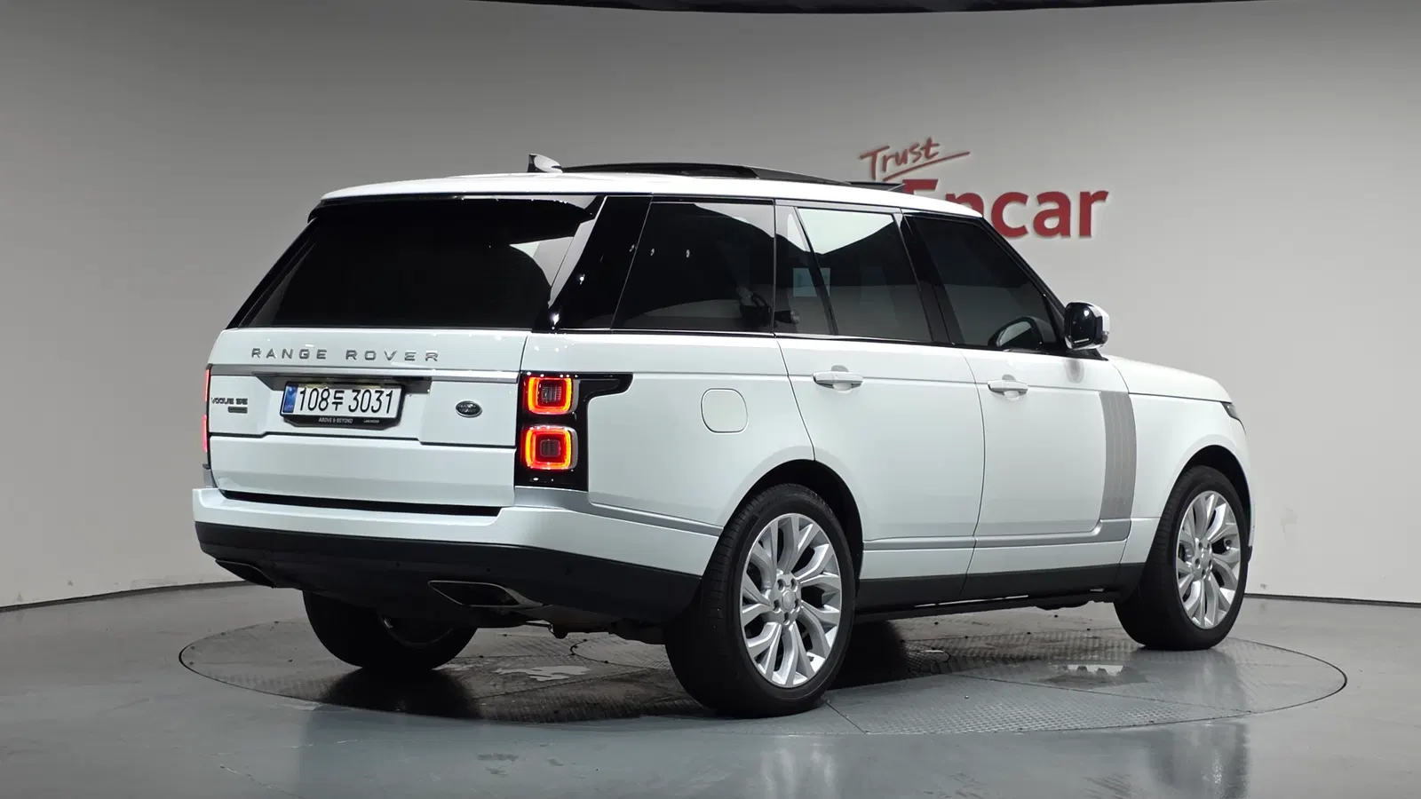 Land Rover Range Rover 4e génération 5.0 SC Vogue SE 2019 — photo 1 sur 40