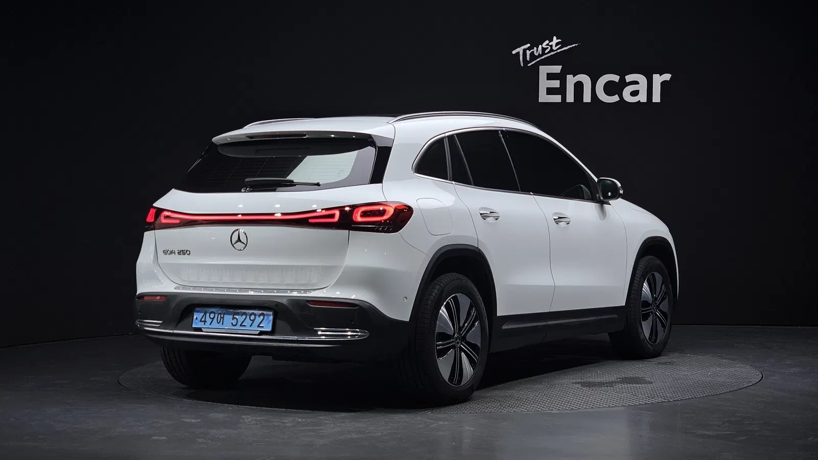 Mercedes-Benz EQA EQA250 Électrique Art (H243) 2024 — photo 1 sur 36