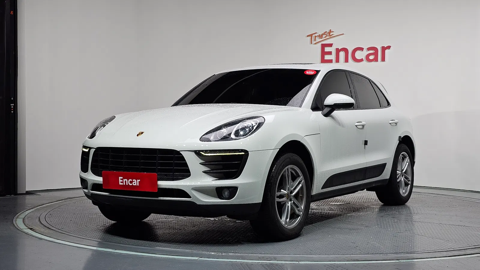 Porsche Macan 2.0 2015 — photo 1 sur 20