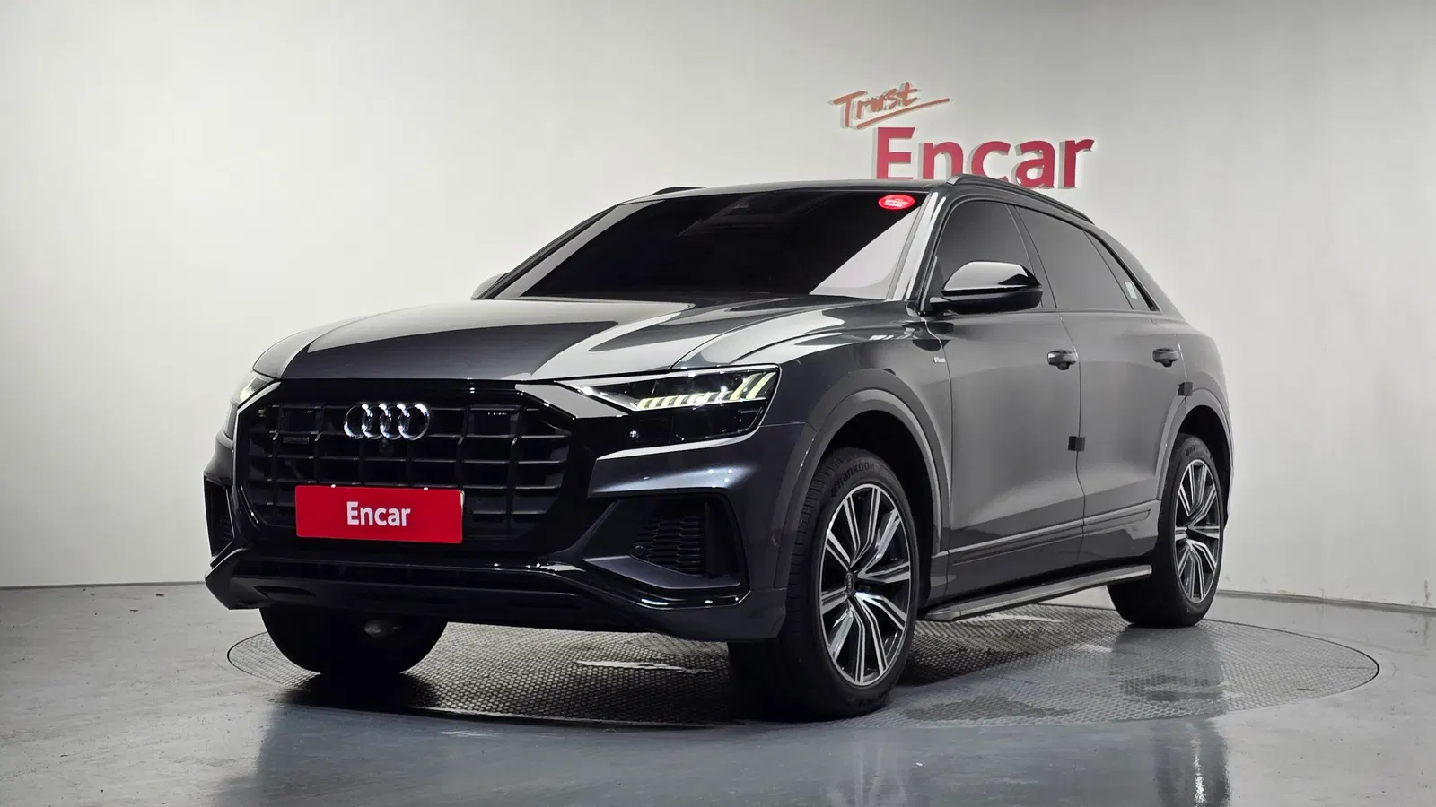 Audi Q8 (4M) 55 TFSI Quattro Premium 2021 — photo 1 sur 36