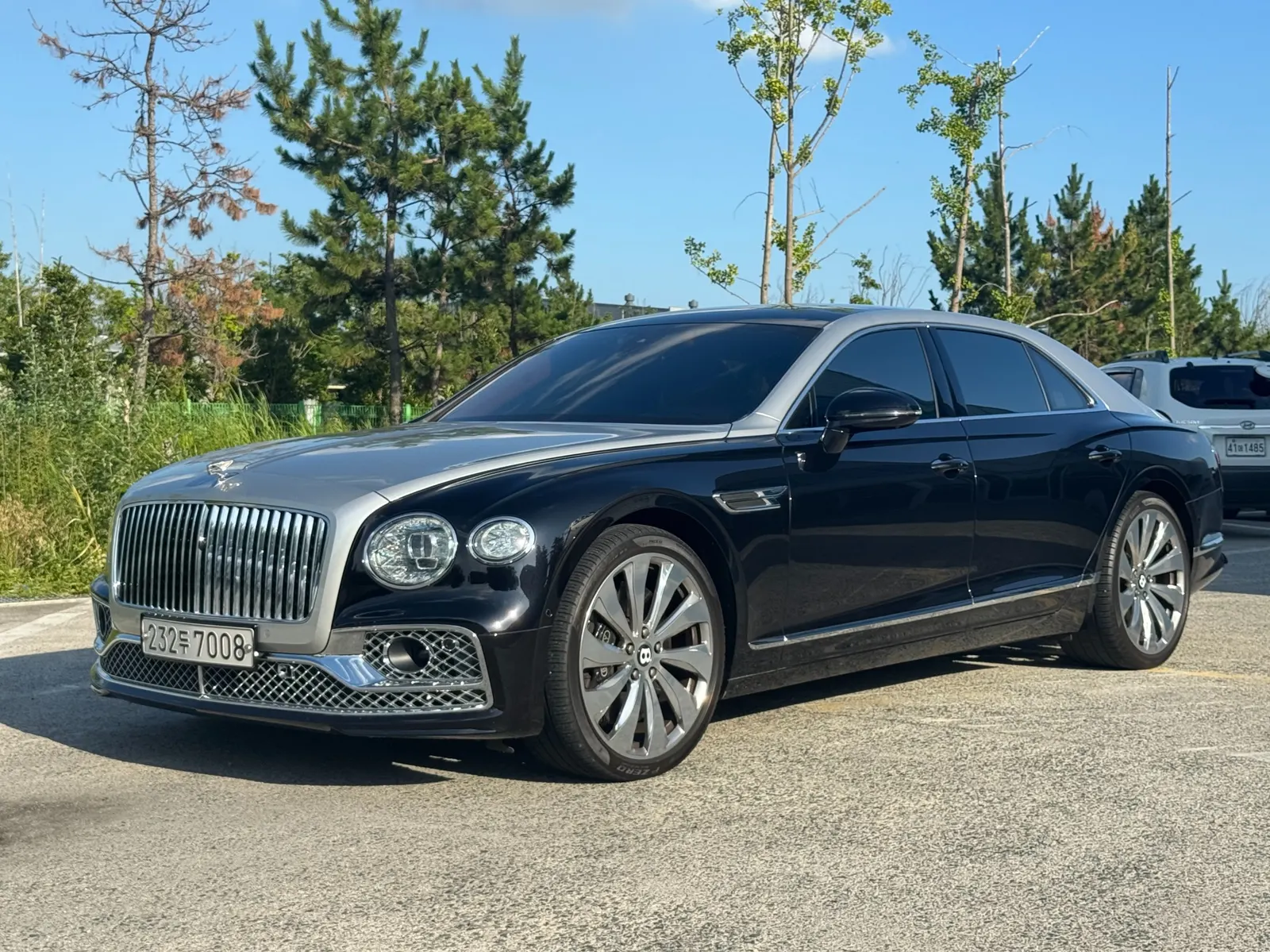 Bentley Flying Spur 3e génération 4.0 2021 — photo 1 sur 26