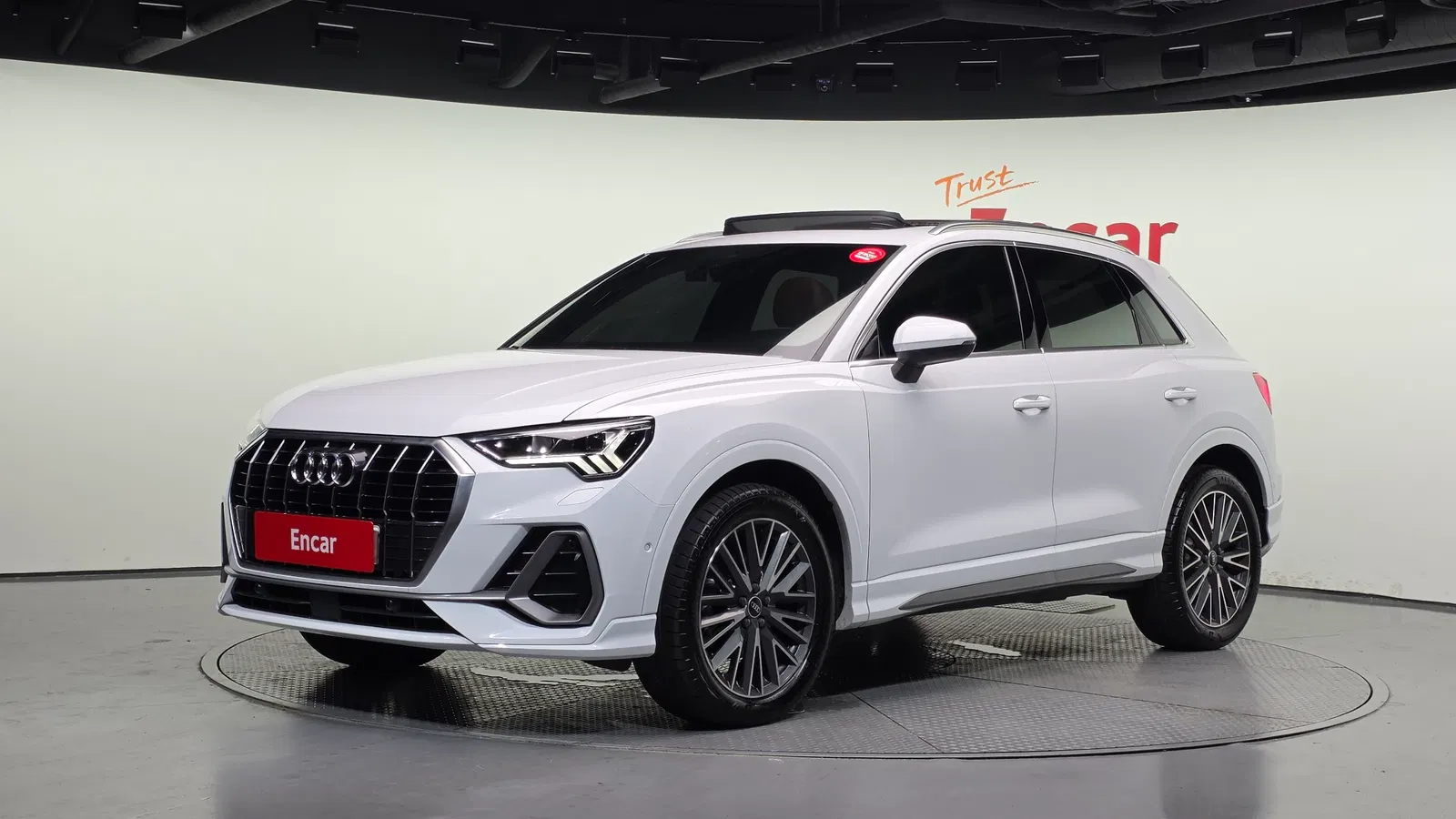 Audi Q3 (F3) 35 TDI Premium 2023 — photo 1 sur 30
