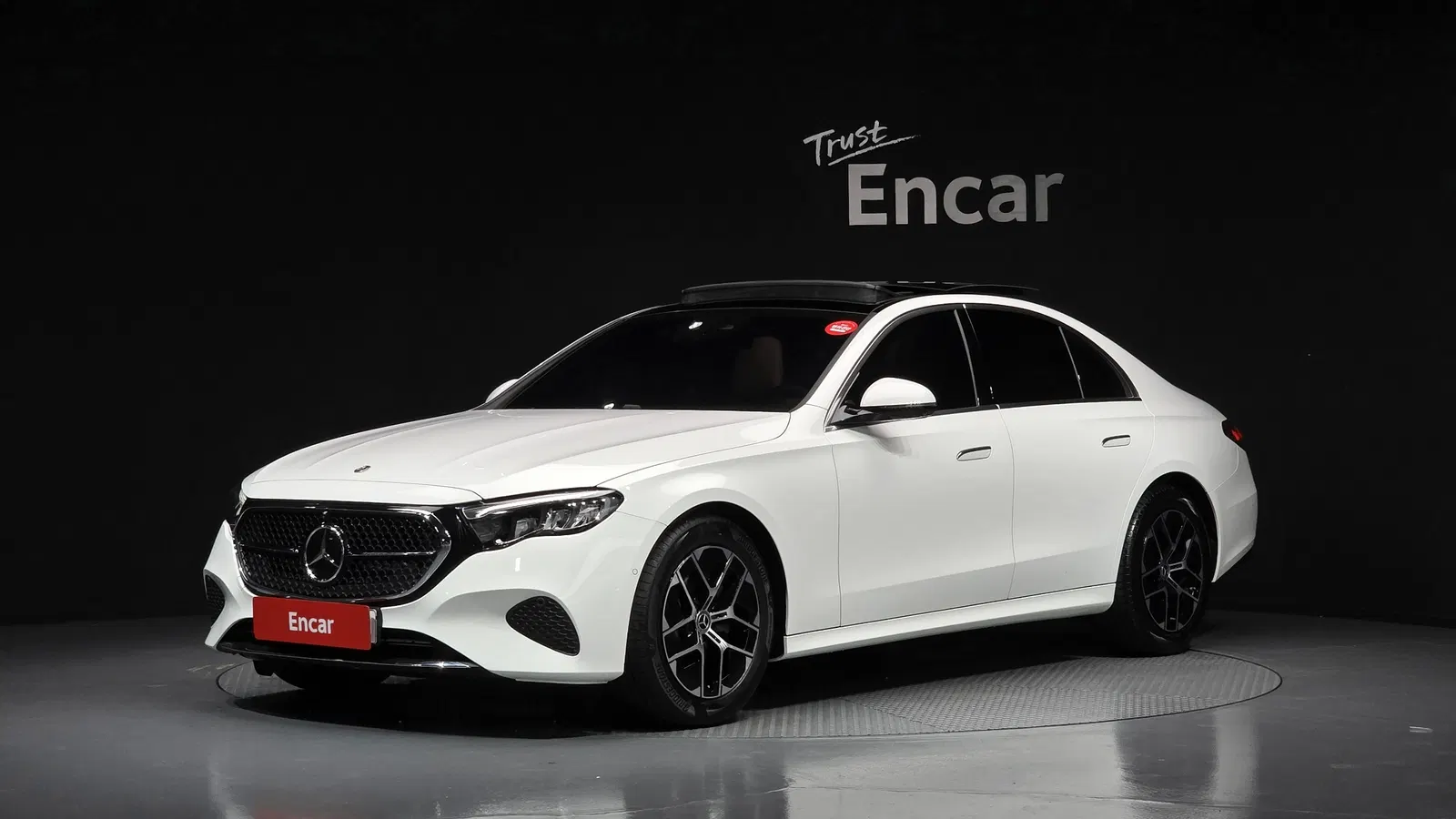 Mercedes-Benz Classe E E200 Avantgarde (W214) 2025 — photo 1 sur 30