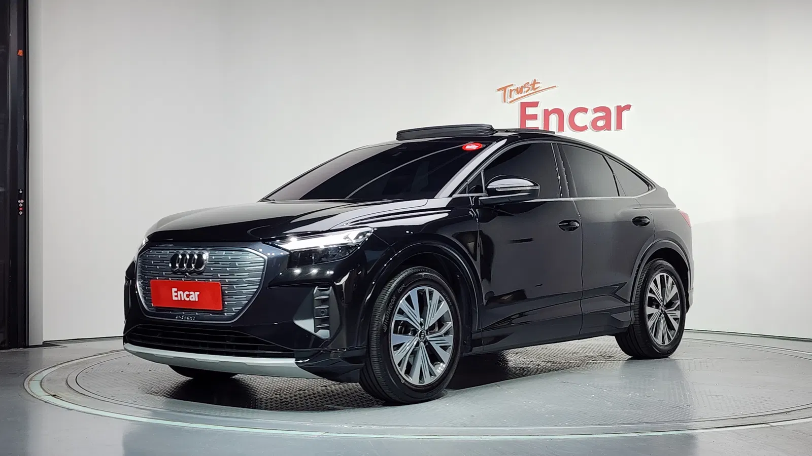 Audi Q4 e-tron (F4) 40 Sportback 2023 — photo 1 sur 20