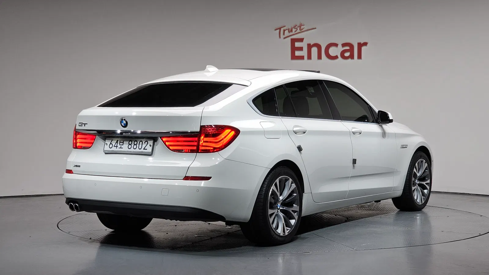 BMW Série 5 GT (F07) GT 30d xDrive 2013 — photo 1 sur 44