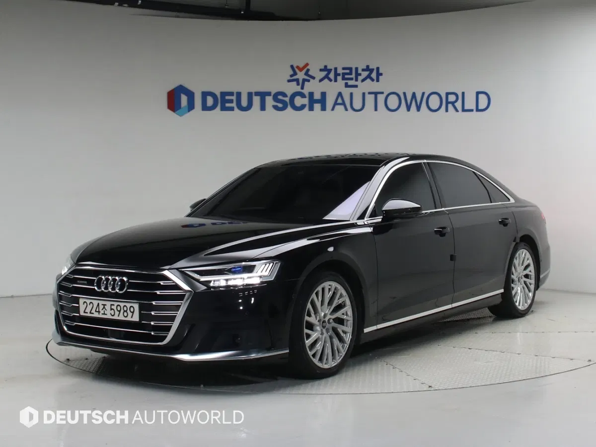 Audi A8 (D5) 55 TFSI Quattro LWB 2021 — photo 1 sur 26