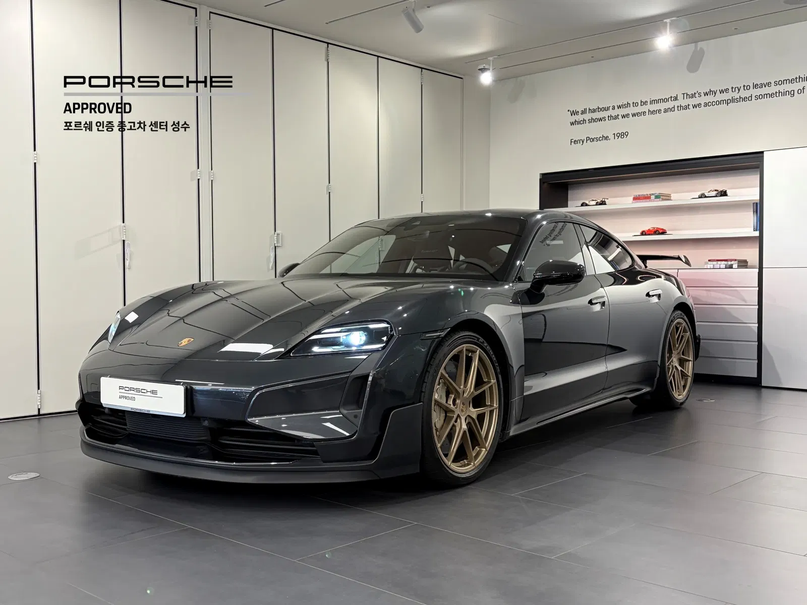 Porsche Taycan Turbo GT Package 2025 — photo 1 sur 25