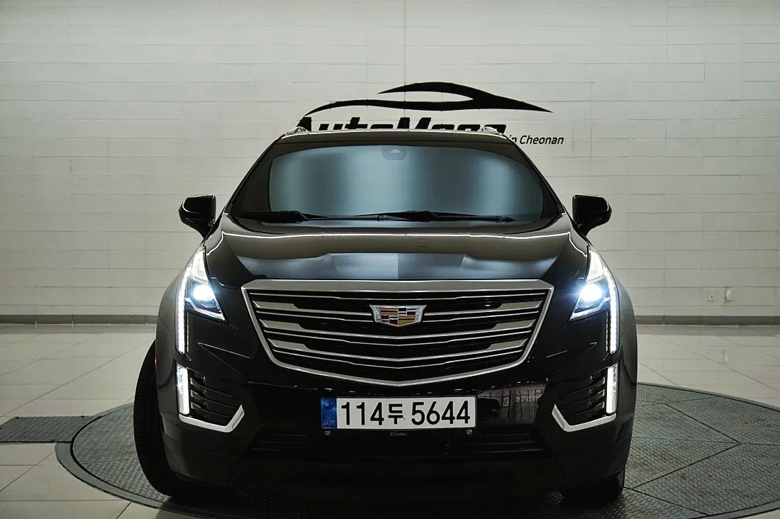 Cadillac XT5 3.6 Premium Plus AWD 2019 — photo 1 sur 26