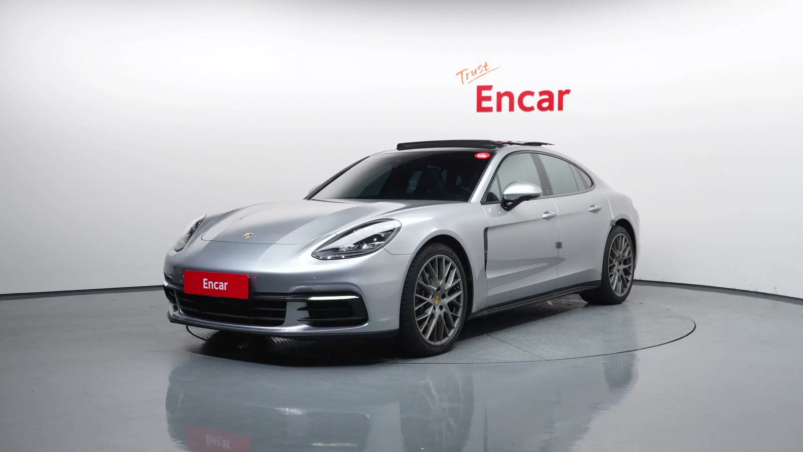 Porsche Panamera (971) 3.0 AWD 2018 — photo 1 sur 34