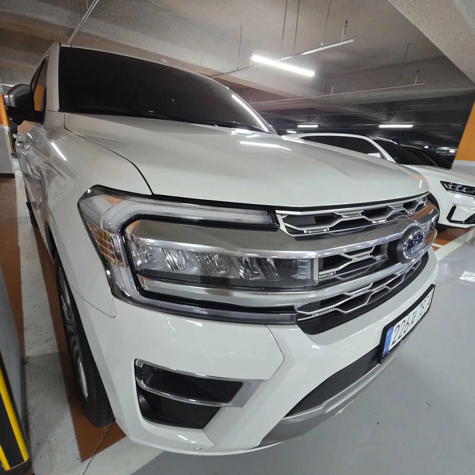 Ford Expedition Platinum 4WD 2022 — photo 1 sur 26