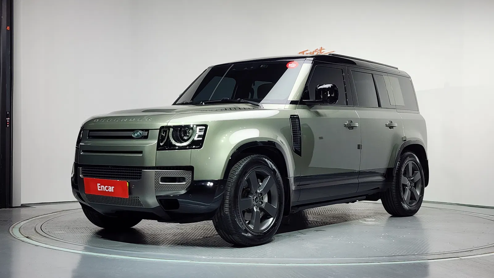 Land Rover Defender (L663) 110 D300 X-Dynamic HSE 2025 — photo 1 sur 26