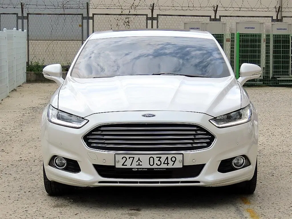 Ford Mondeo 4e génération 2.0 Titanium 2016 — photo 1 sur 25