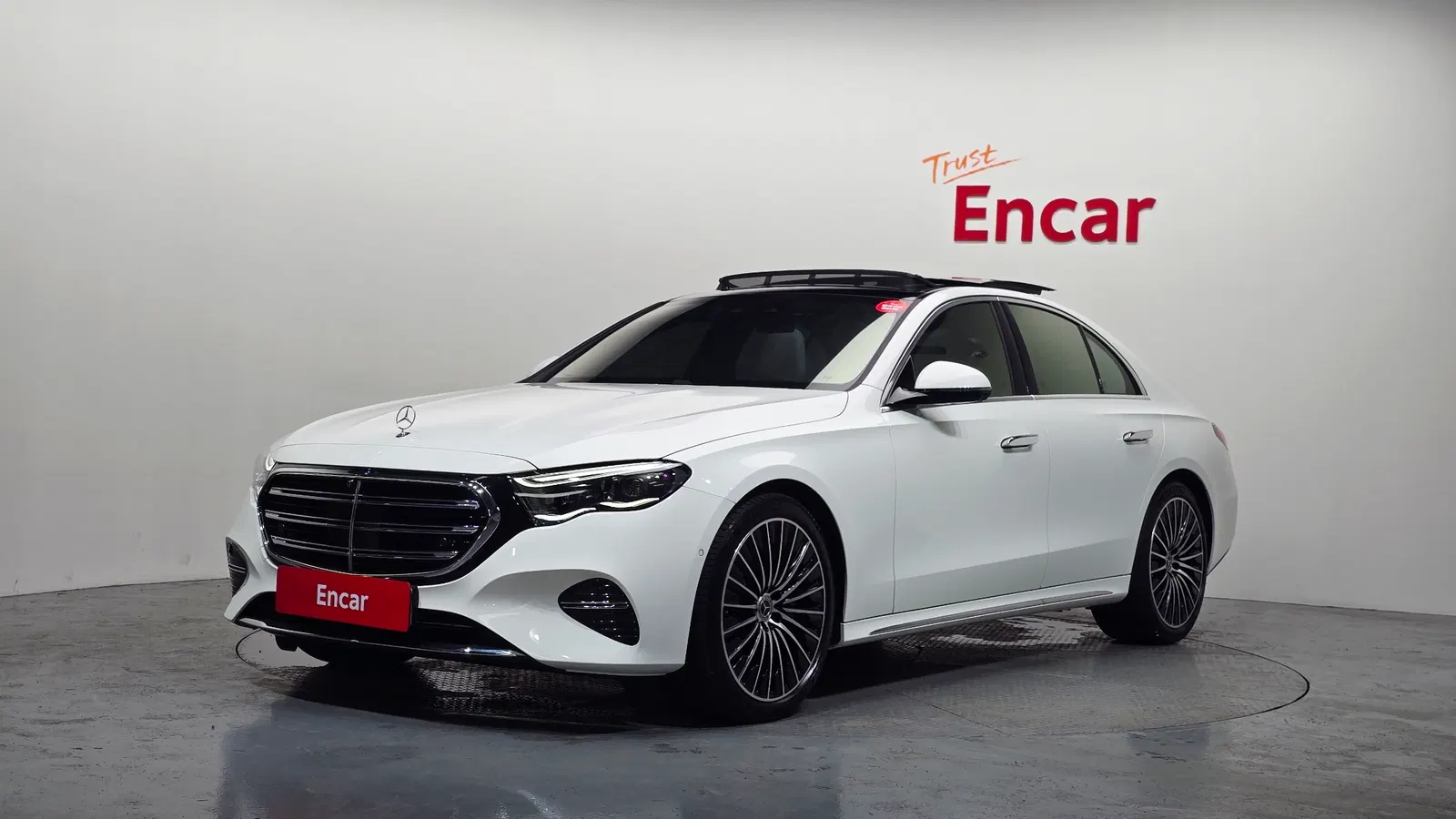 Mercedes-Benz Classe E E450 4MATIC Exclusive (W214) 2025 — photo 1 sur 34