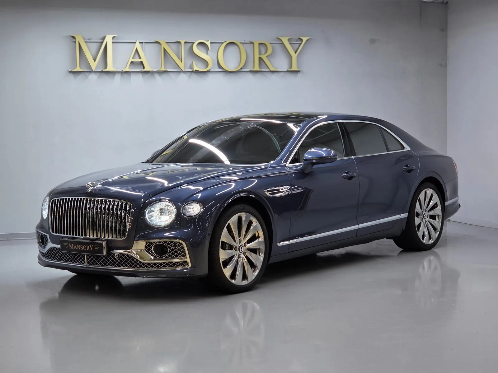Bentley Flying Spur 3e génération 4.0 2021 — photo 1 sur 26