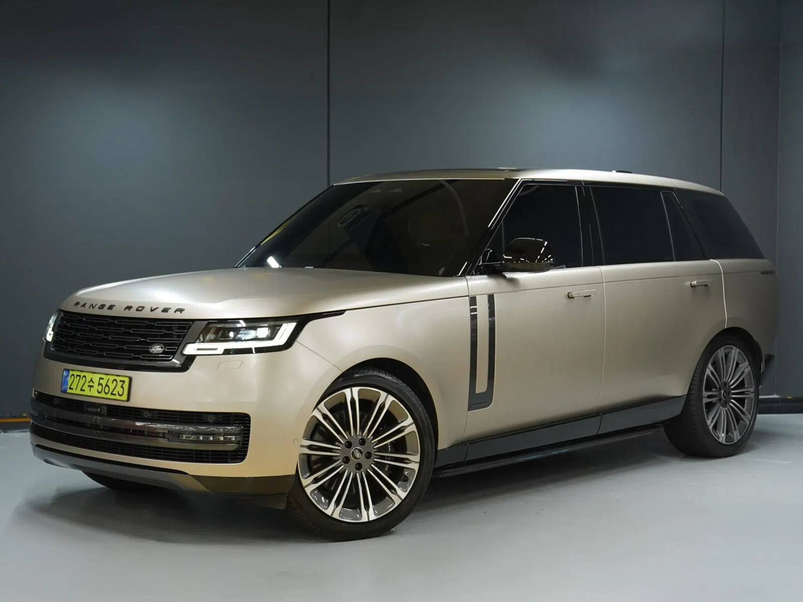Land Rover Range Rover 5e génération P530 AB LWB 2024 — photo 1 sur 26