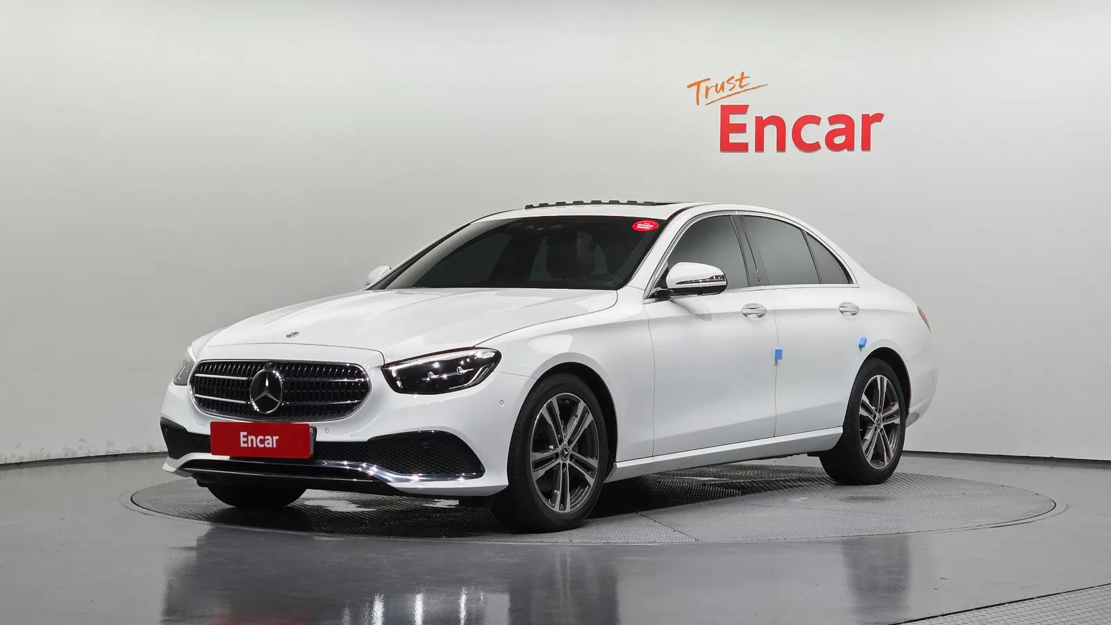 Mercedes-Benz Classe E E250 Avantgarde (W213) 2023 — photo 1 sur 32