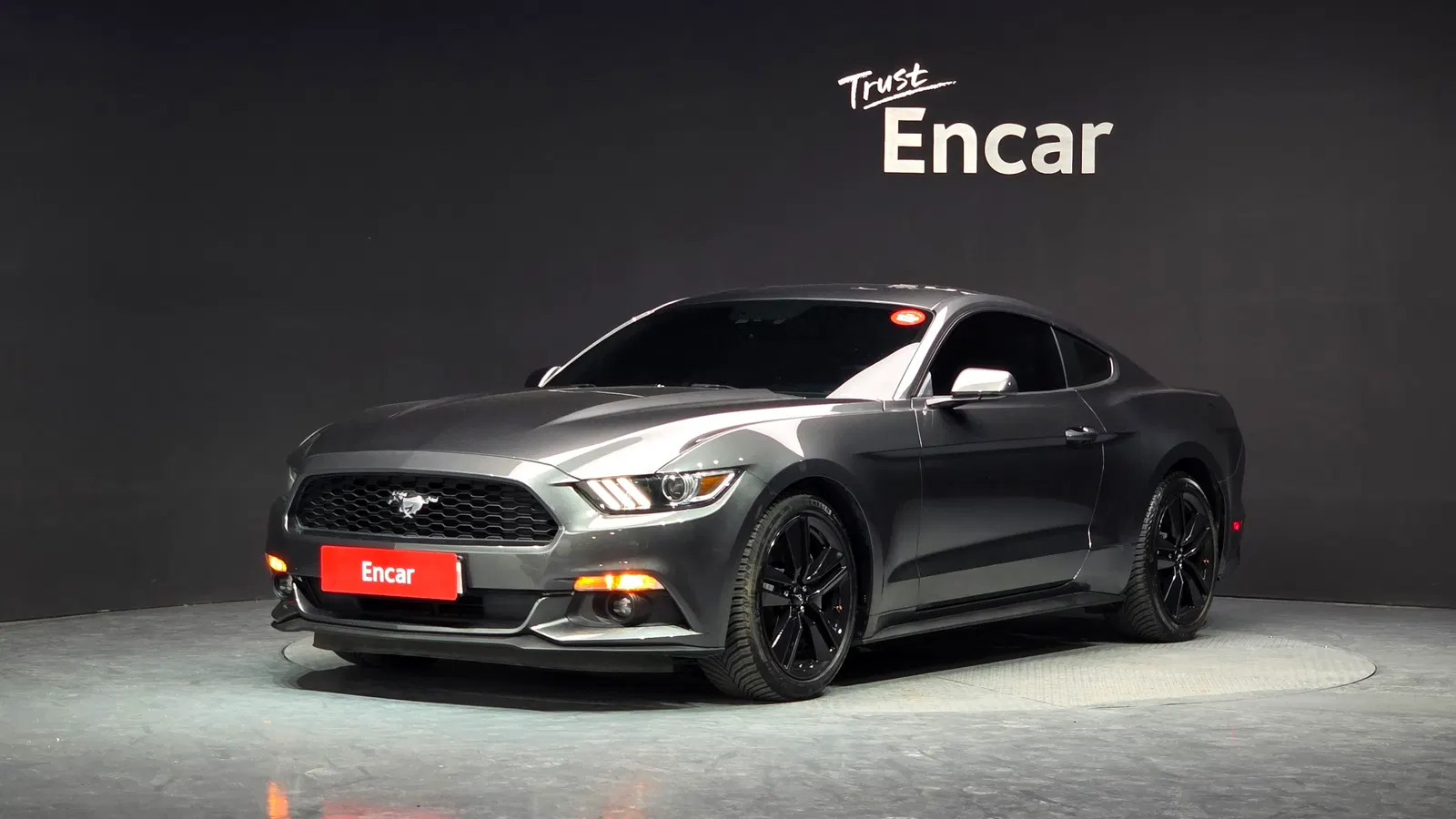 Ford Mustang Coupé 2017 — photo 1 sur 20