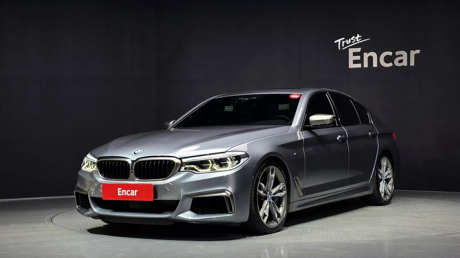 BMW Série 5 (G30) M550d xDrive 2018 — photo 1 sur 8