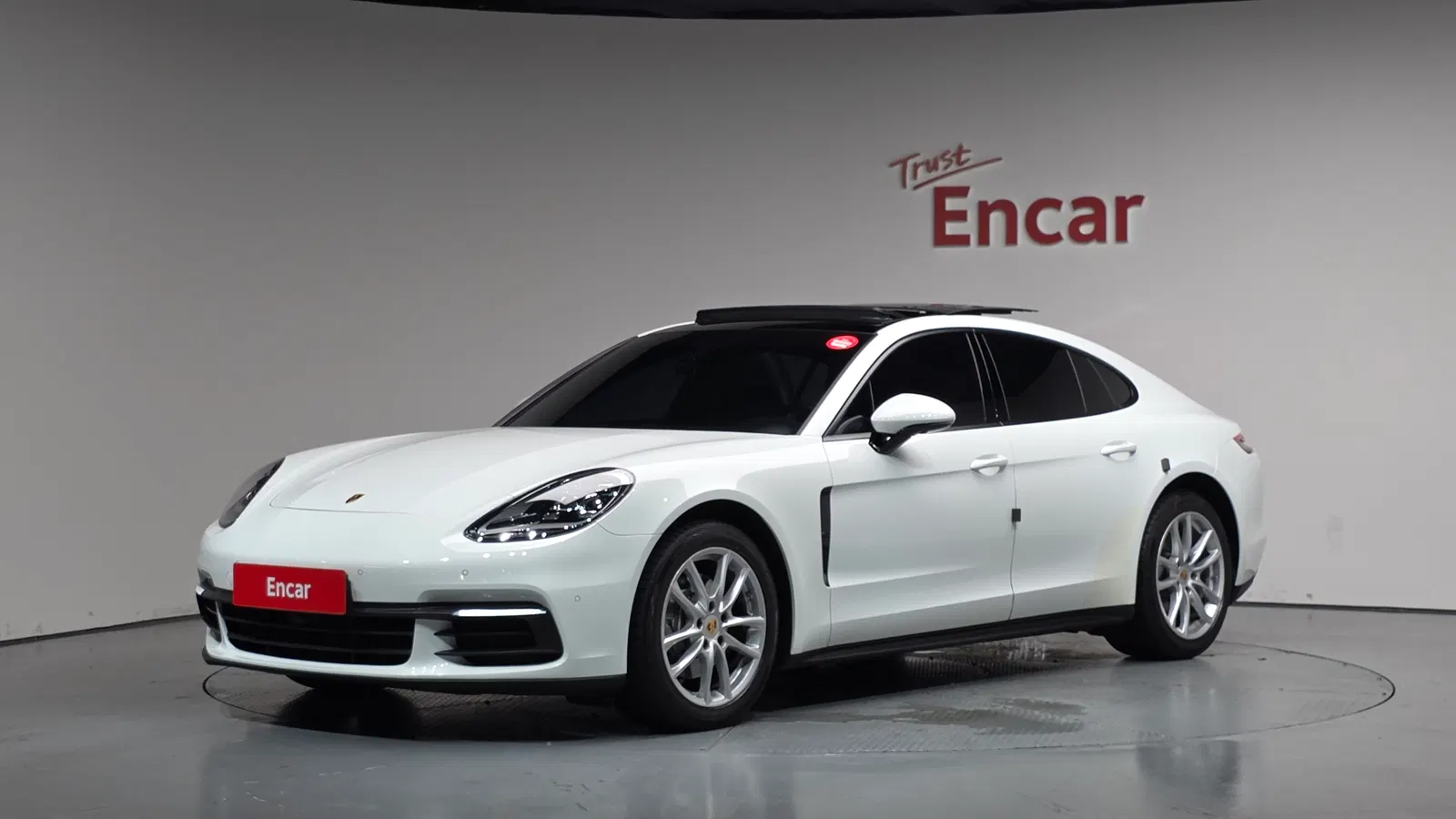 Porsche Panamera (971) 3.0 AWD 2018 — photo 1 sur 39