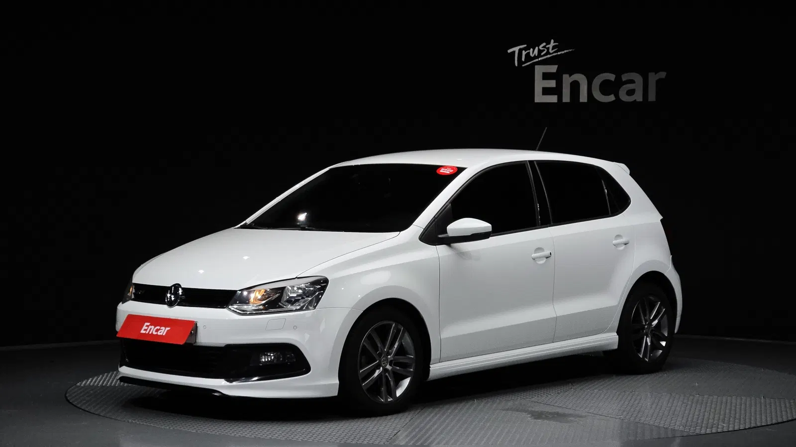 Volkswagen Polo 1.4 TDI R-Line 2015 — photo 1 sur 20