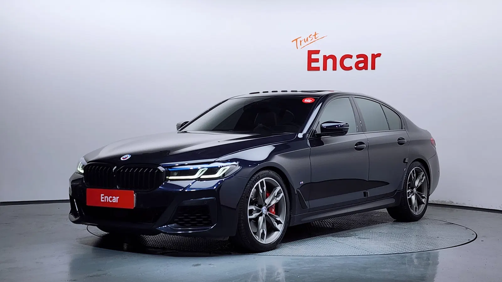 BMW Série 5 (G30) M550i xDrive 2023 — photo 1 sur 20