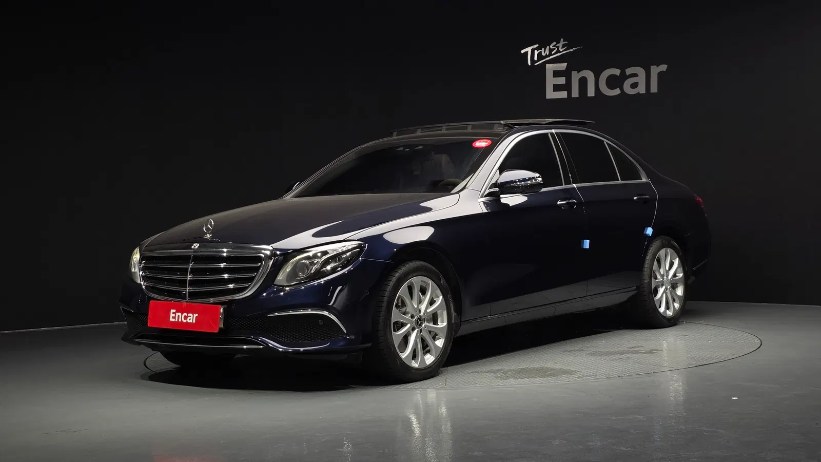 Mercedes-Benz Classe E E300 4MATIC Exclusive (W213) 2019 — photo 1 sur 20