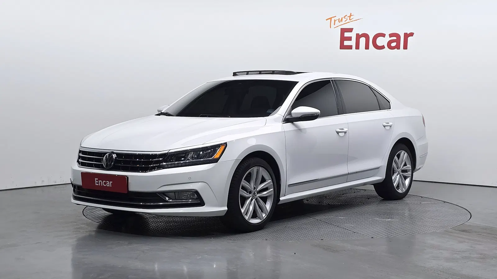 Volkswagen Passat 2.0 TSI 2018 — photo 1 sur 34