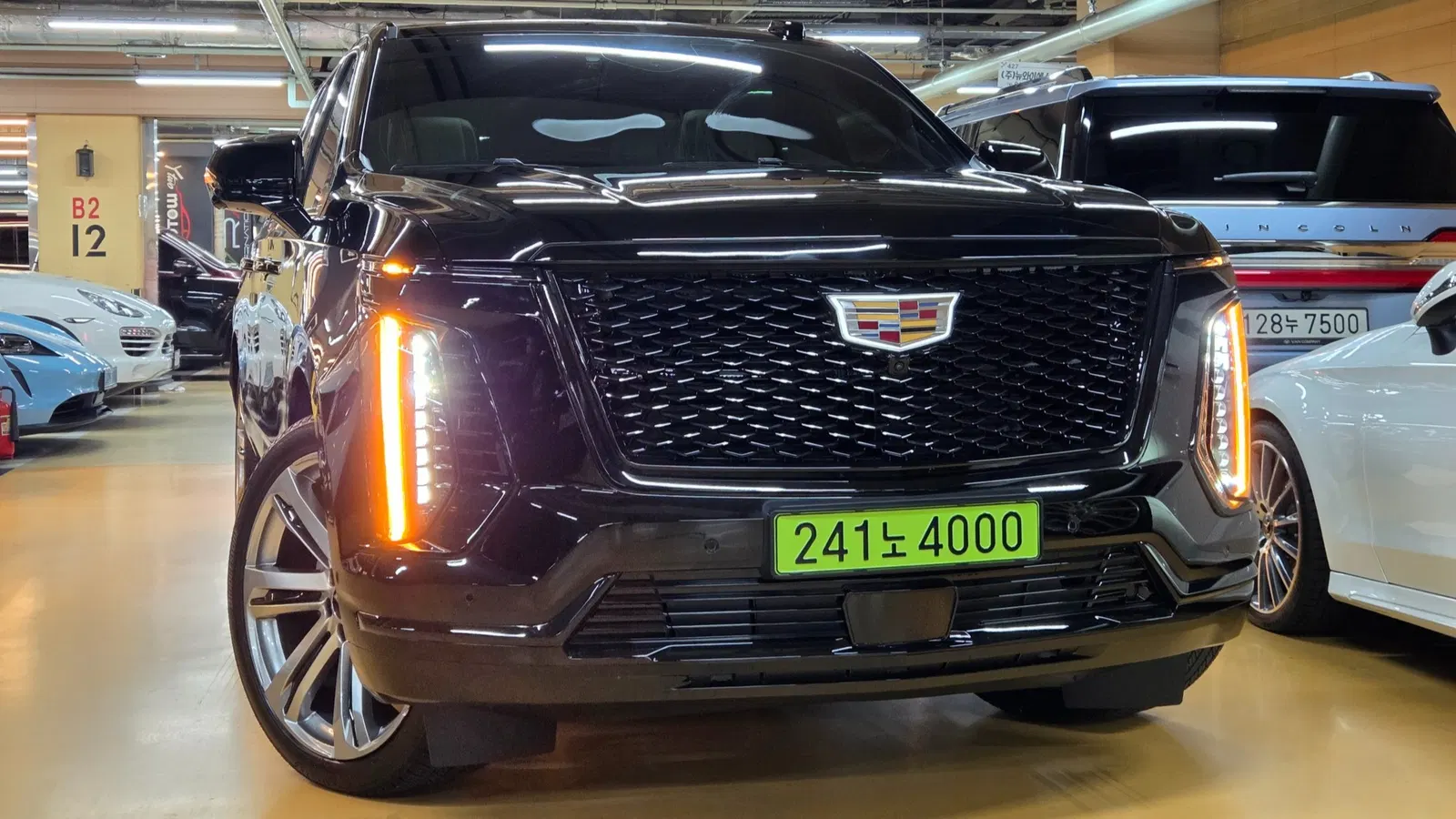 Cadillac Escalade 5e génération 6.2 ESV 2025 — photo 1 sur 26