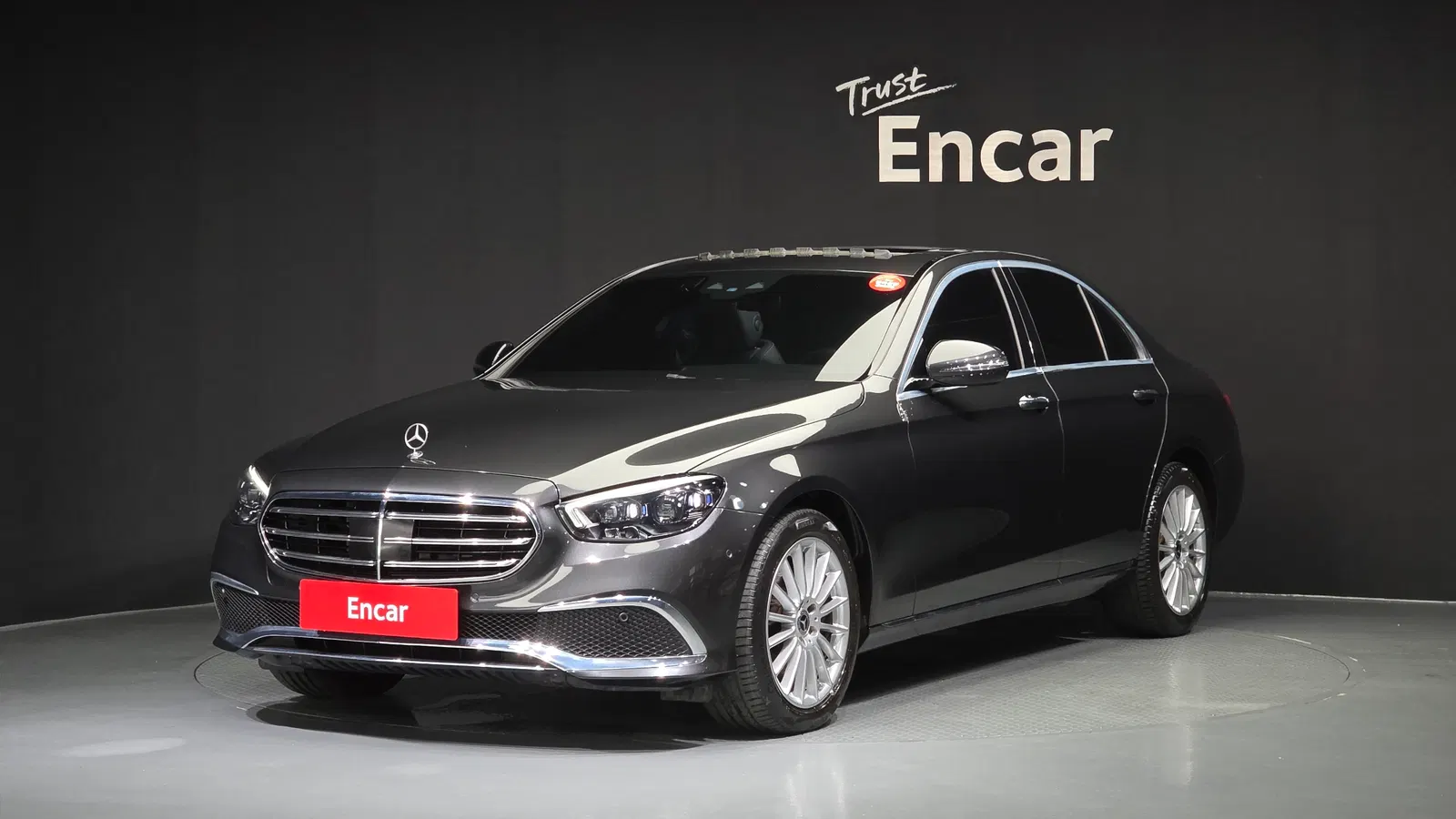 Mercedes-Benz Classe E E250 Exclusive (W213) 2021 — photo 1 sur 37