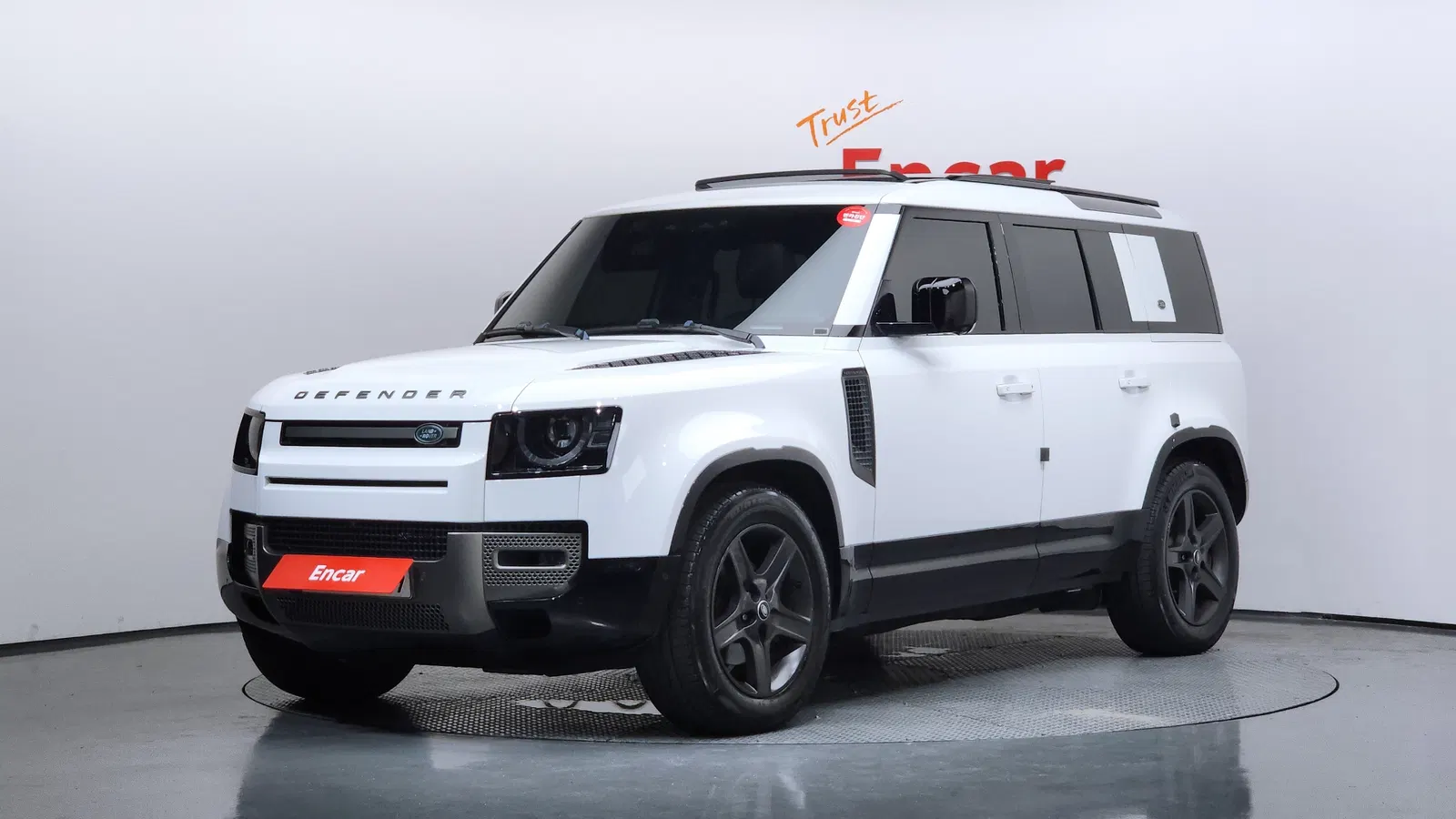 Land Rover Defender (L663) 110 P300 X-Dynamic SE 2022 — photo 1 sur 39