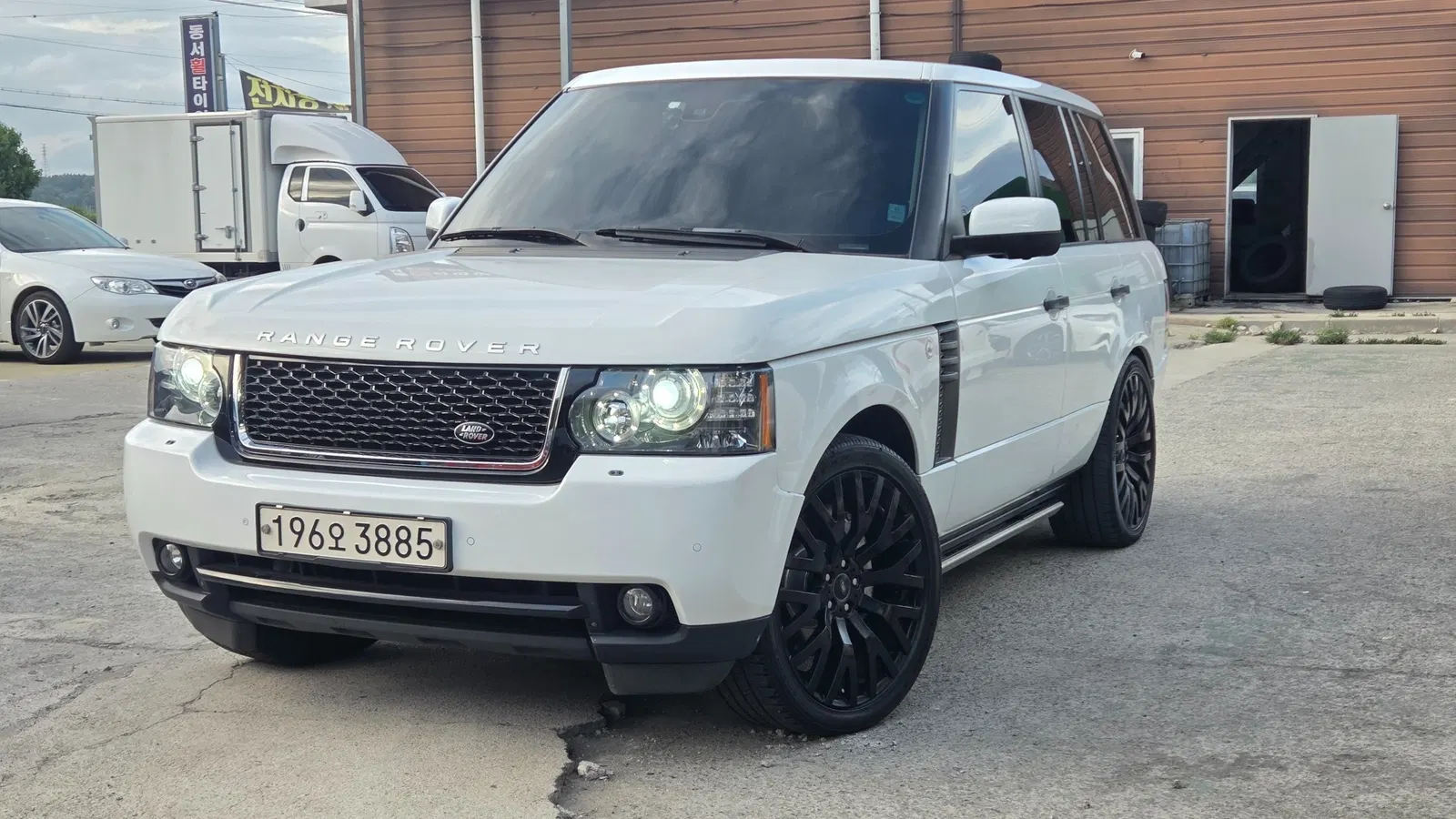 Land Rover Range Rover 4.4 TDV8 Vogue 2011 — photo 1 sur 26