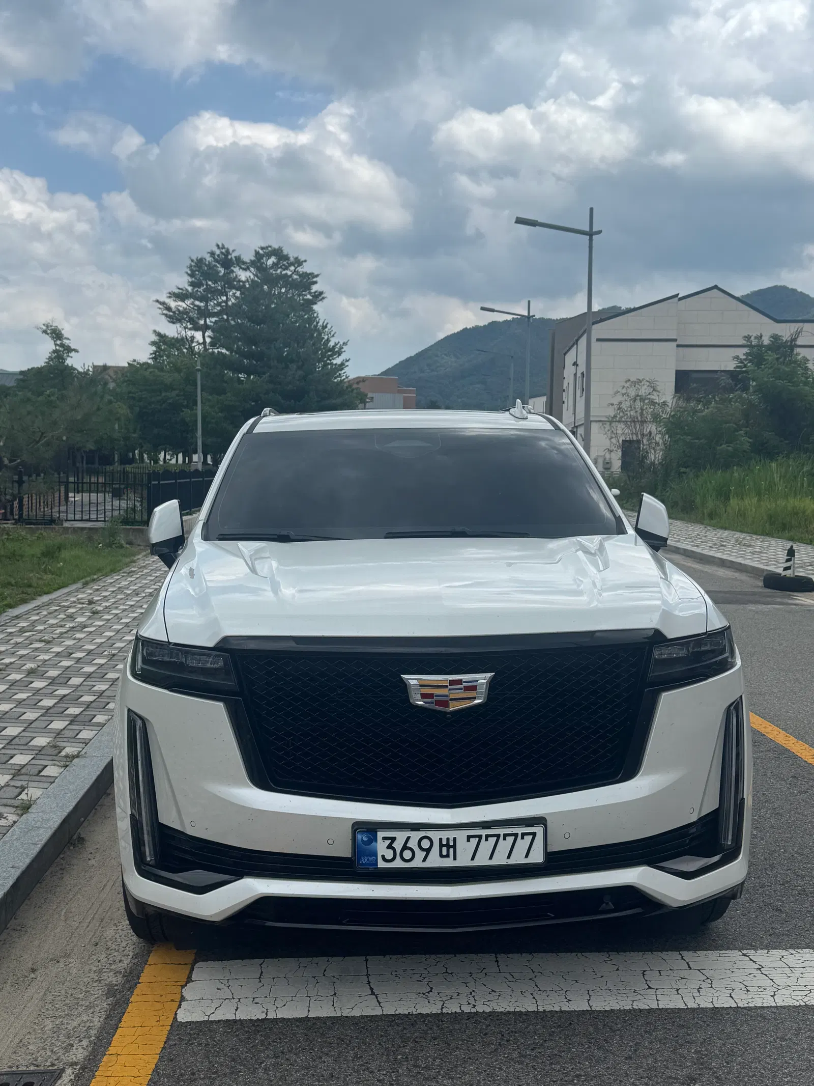 Cadillac Escalade 5e génération 6.2 ESV 2023 — photo 1 sur 18