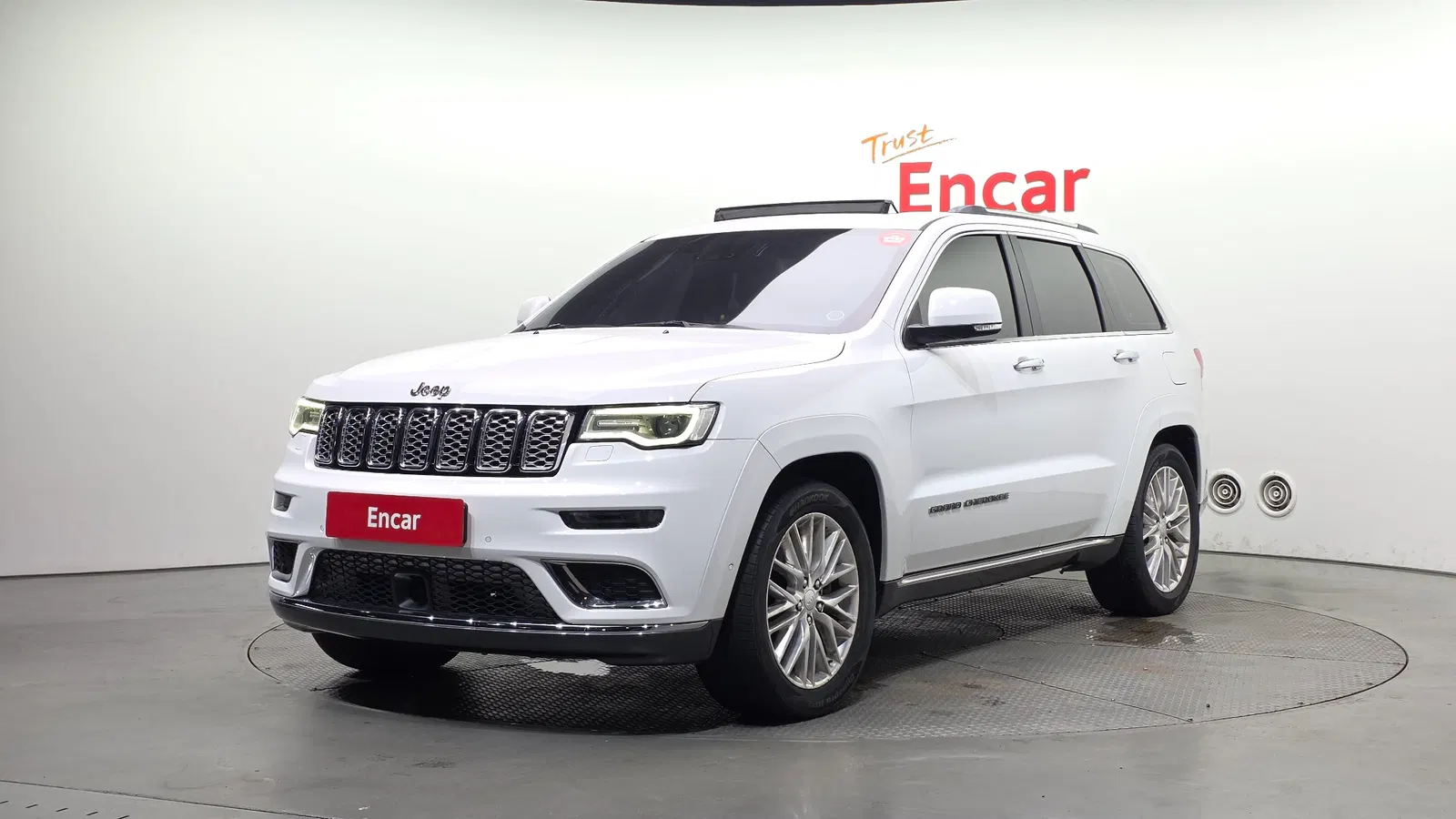 Jeep Grand Cherokee 3.0 Diesel Overland Summit 2018 — photo 1 sur 20