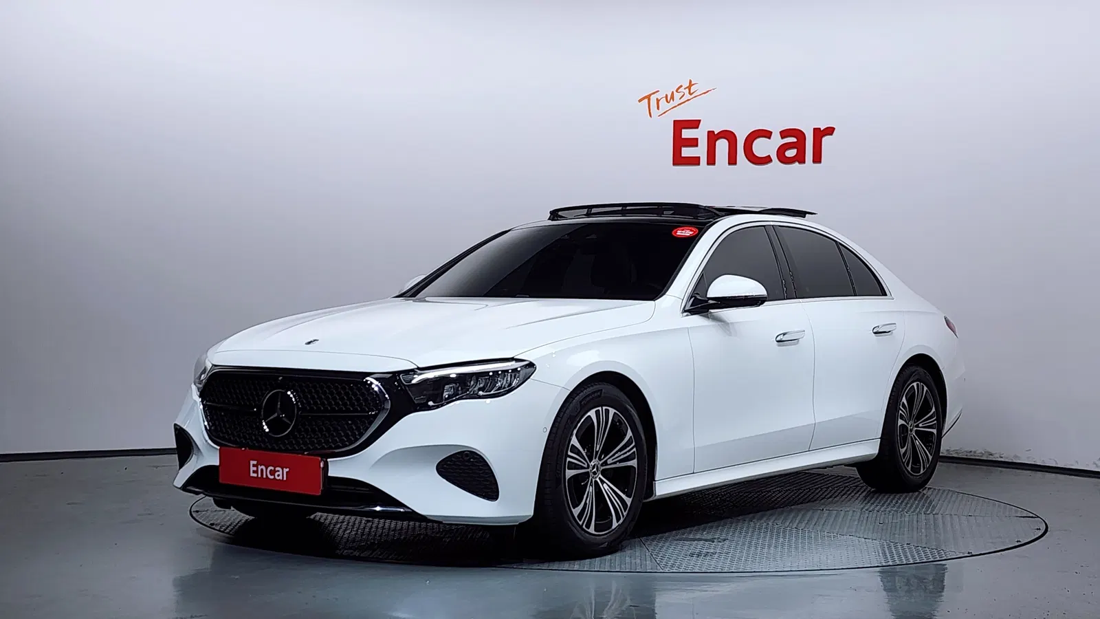 Mercedes-Benz Classe E E200 Avantgarde (W214) 2024 — photo 1 sur 33