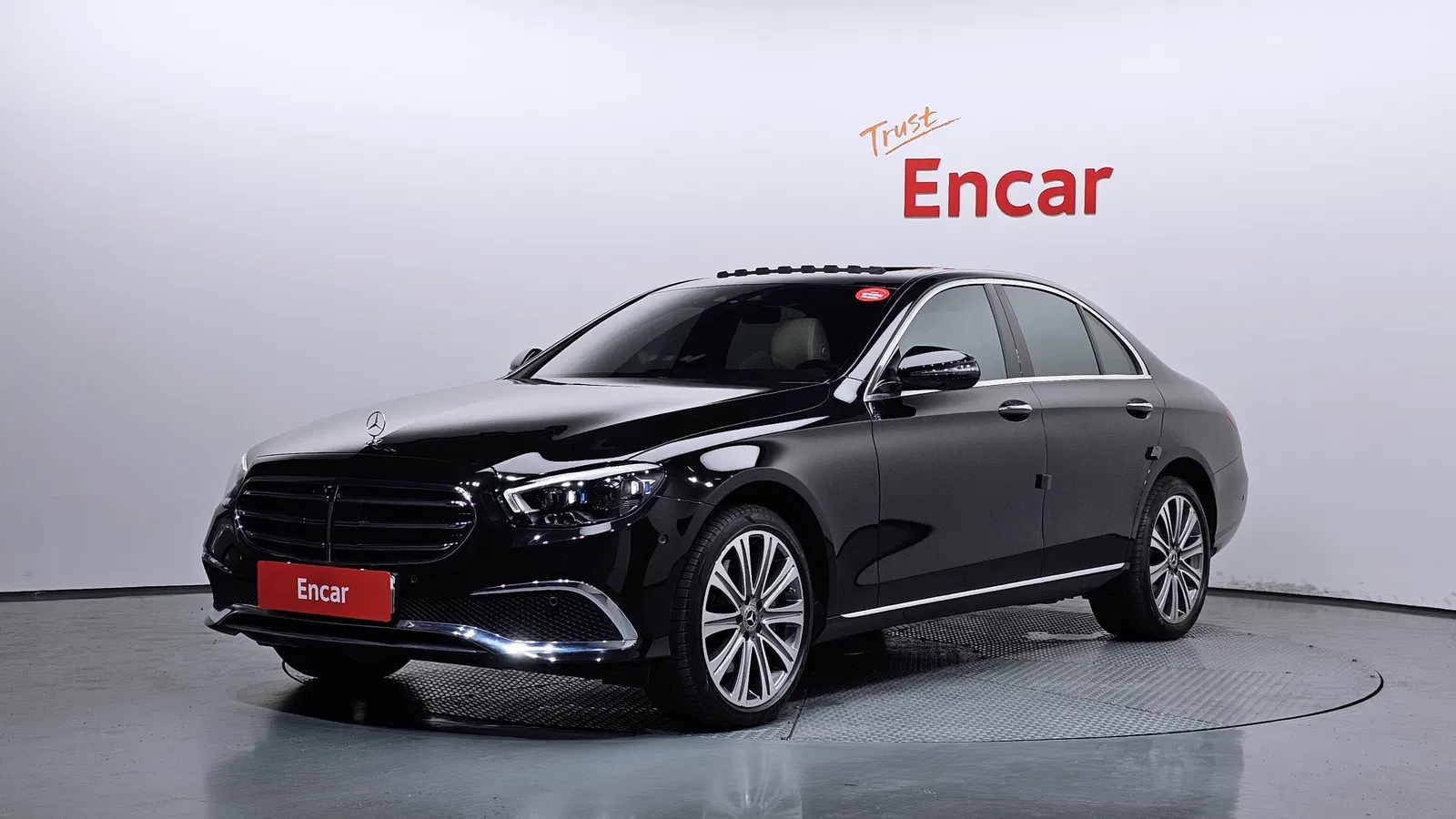 Mercedes-Benz Classe E E350 4MATIC Exclusive (W213) 2023 — photo 1 sur 35