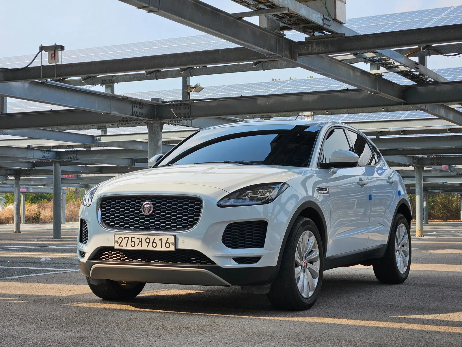 Jaguar E-PACE P250 S 2018 — photo 1 sur 26