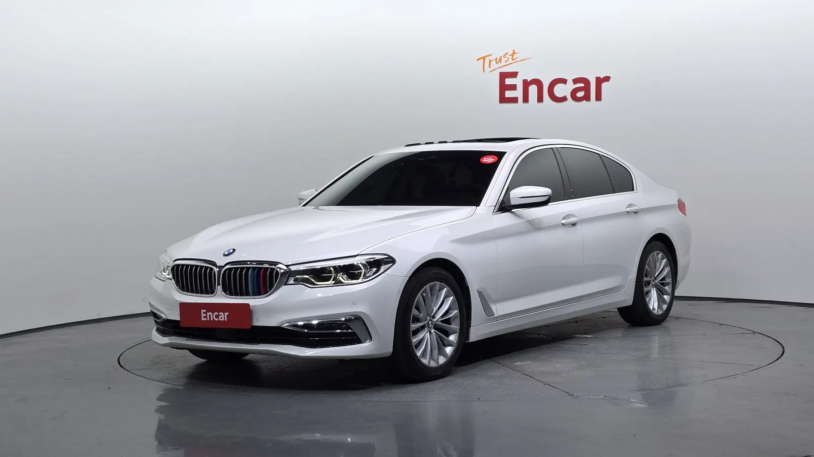 BMW Série 5 (G30) 520d xDrive Luxury Plus 2019 — photo 1 sur 34