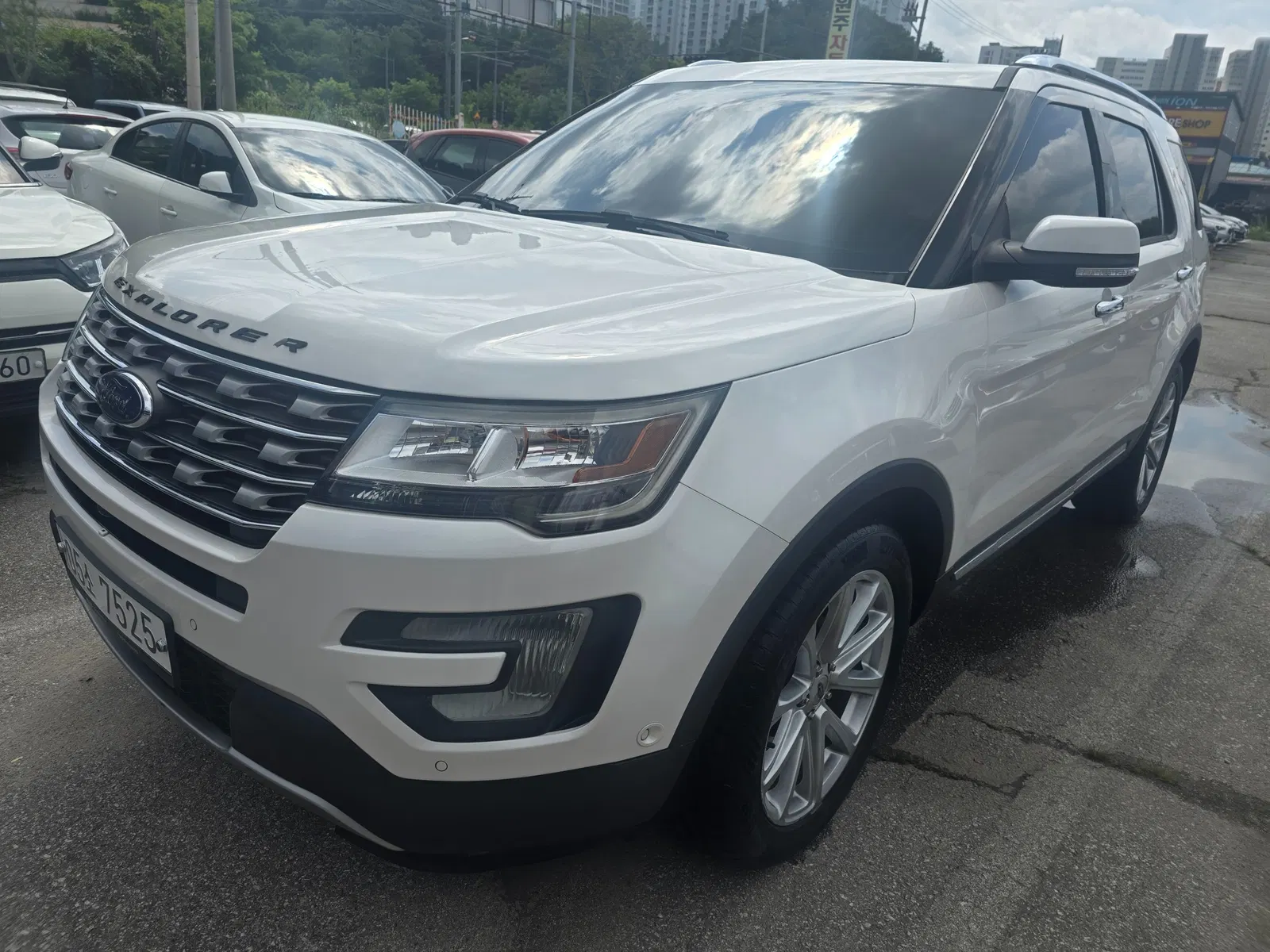 Ford Explorer 2.3 Limited 4WD 2017 — photo 1 sur 26